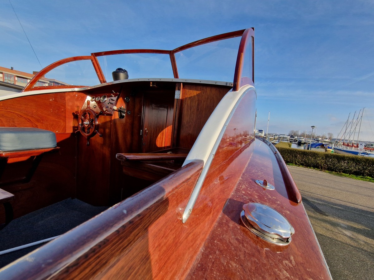 Portier Holiday 1955 – Gerestaureerde houten speedcruiser - Foto 9
