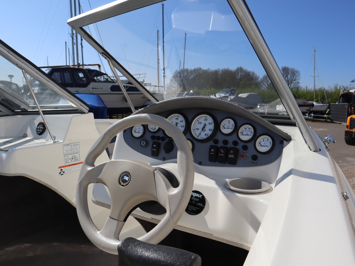Stingray 195RX 2012 – Sportieve speedboot met 138 pk - Foto 6