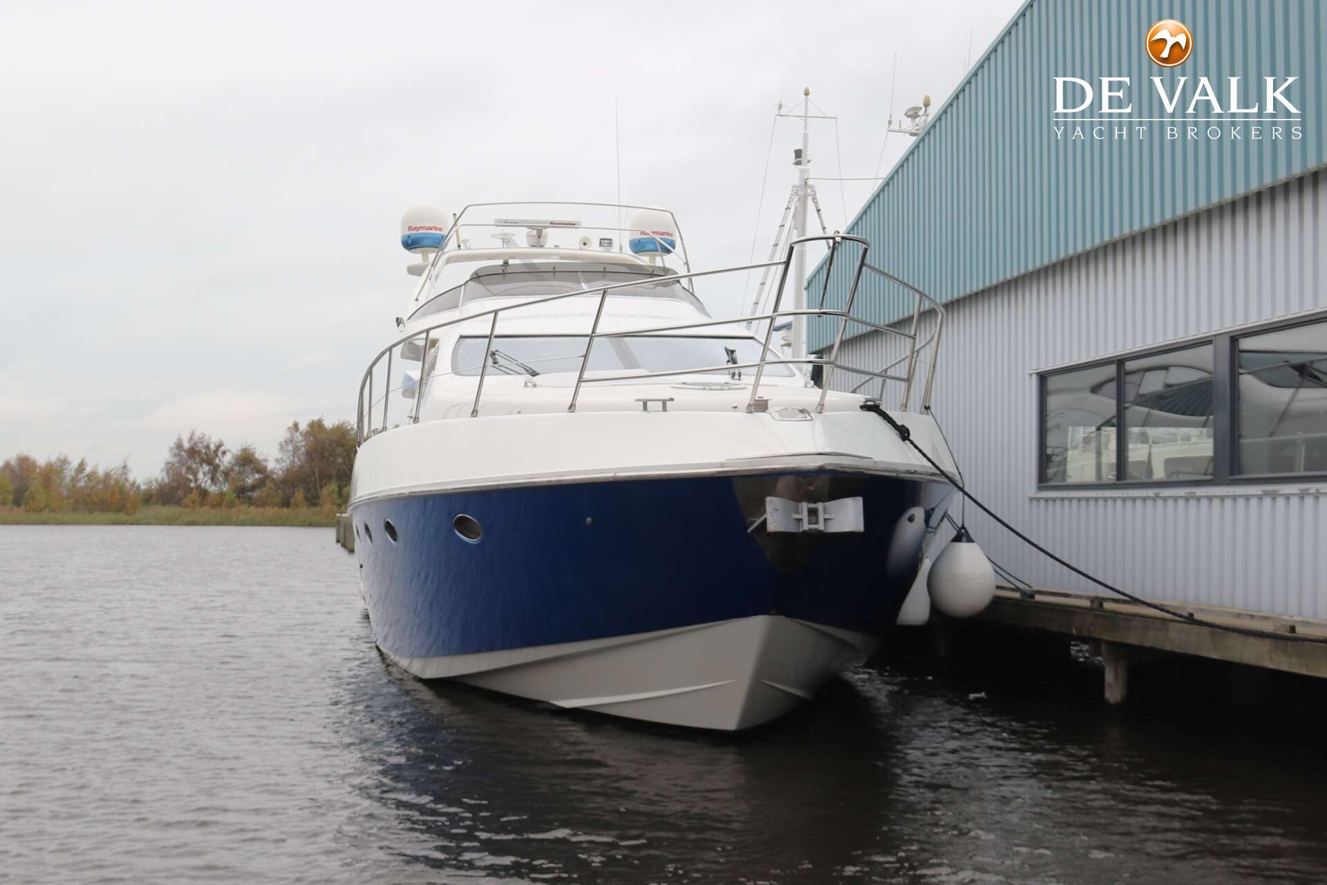 Azimut 68 Plus 2000 – snelle flybridge met 4 hutten - Foto 13