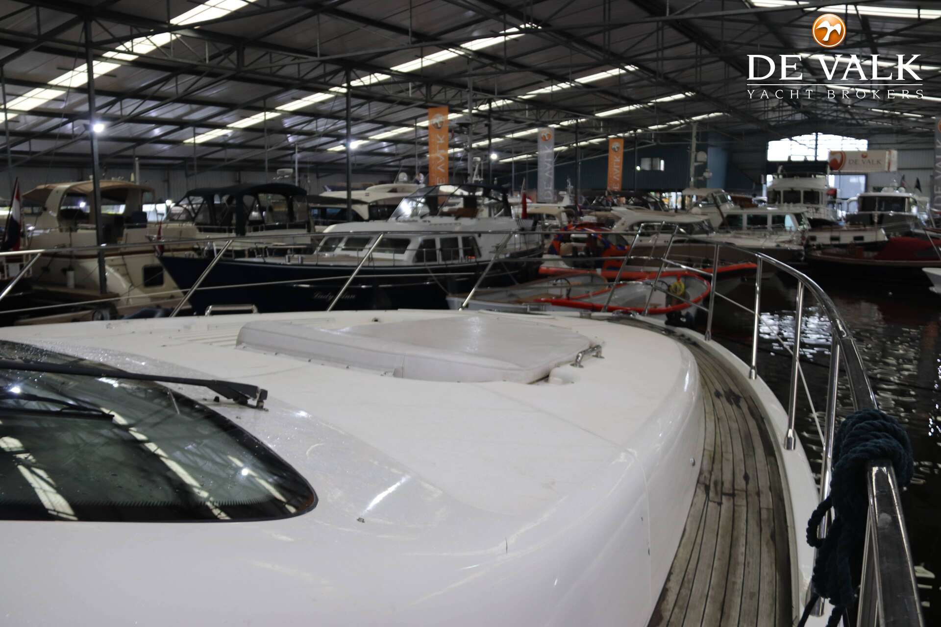 Azimut 68 Plus 2000 – snelle flybridge met 4 hutten - Foto 14