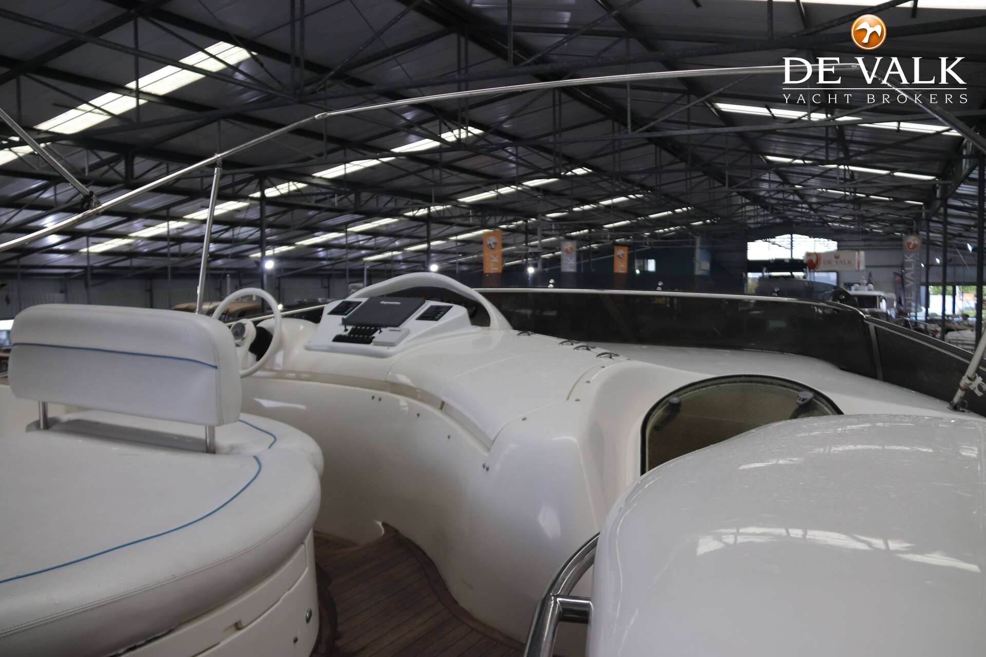 Azimut 68 Plus 2000 – snelle flybridge met 4 hutten - Foto 18