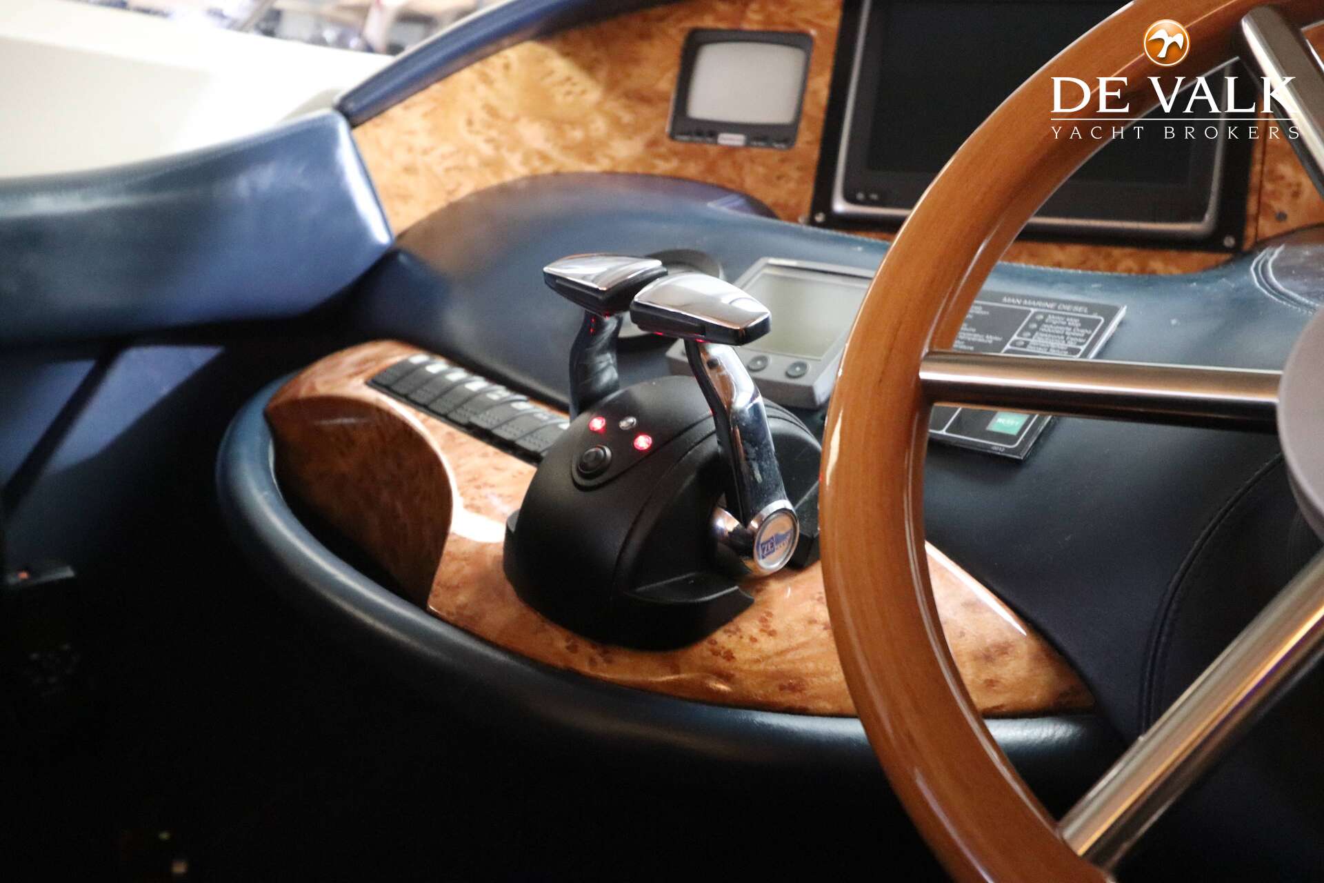 Azimut 68 Plus 2000 – snelle flybridge met 4 hutten - Foto 28
