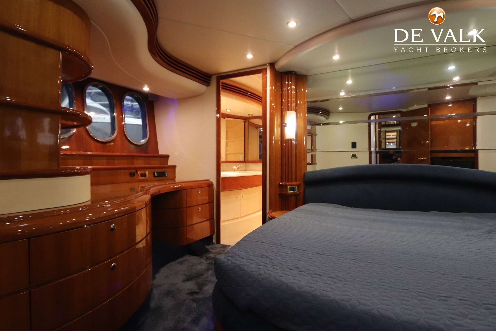 Azimut 68 Plus 2000 – snelle flybridge met 4 hutten - Foto 30