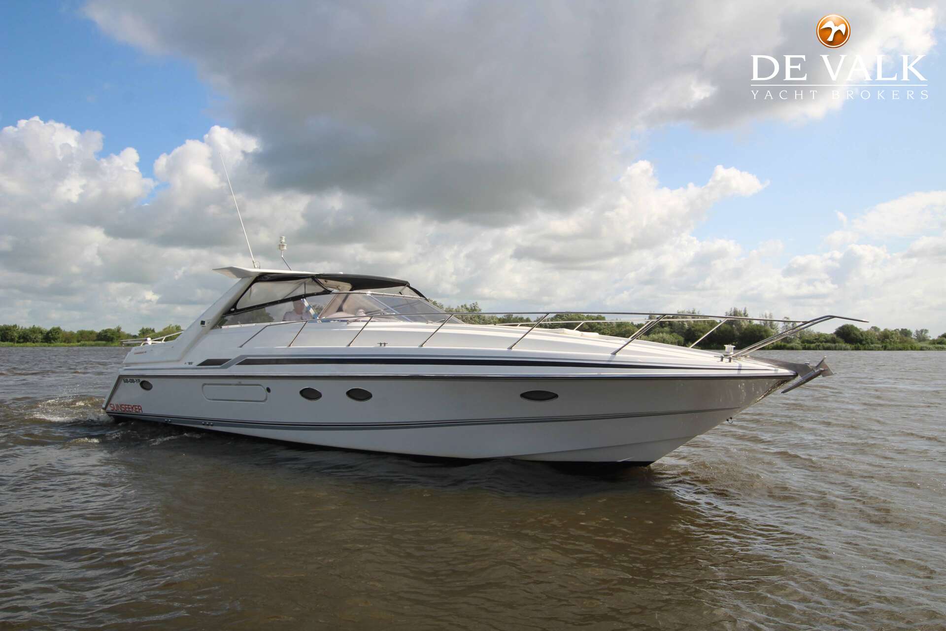 Sunseeker Camargue 46 (1991) – Sportief motorjacht met overdekt ligplaats - Foto 4