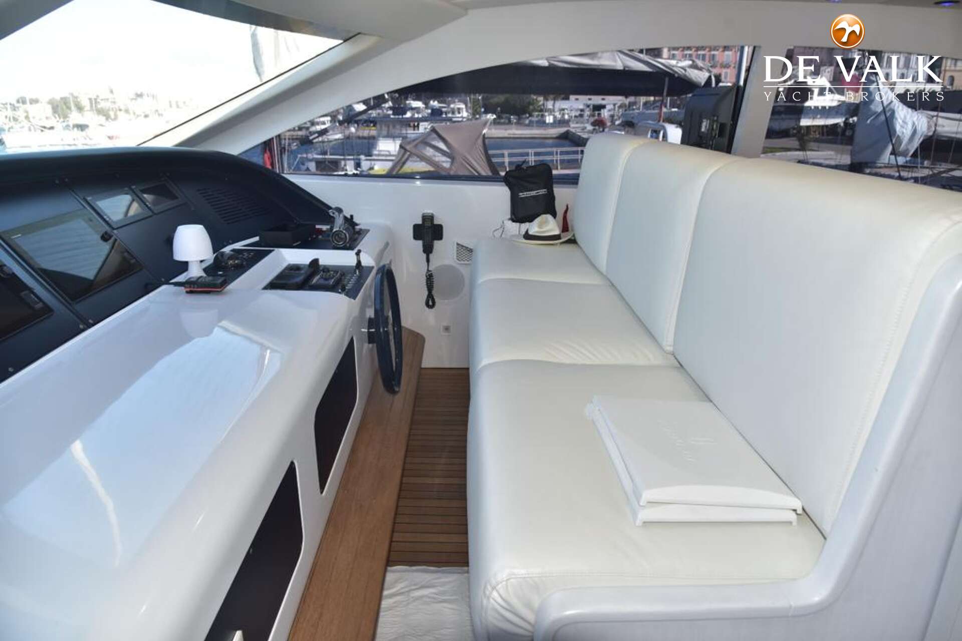 Mangusta 72 - Foto 17