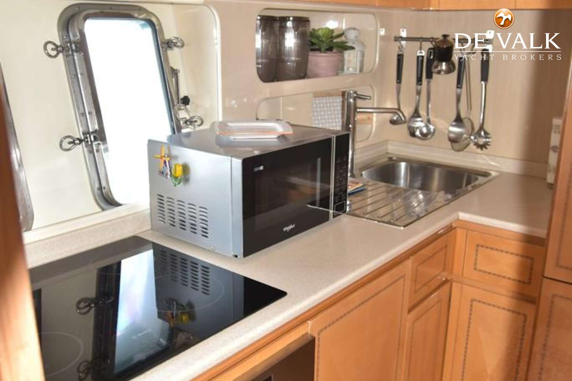 Mangusta 72 - Foto 19