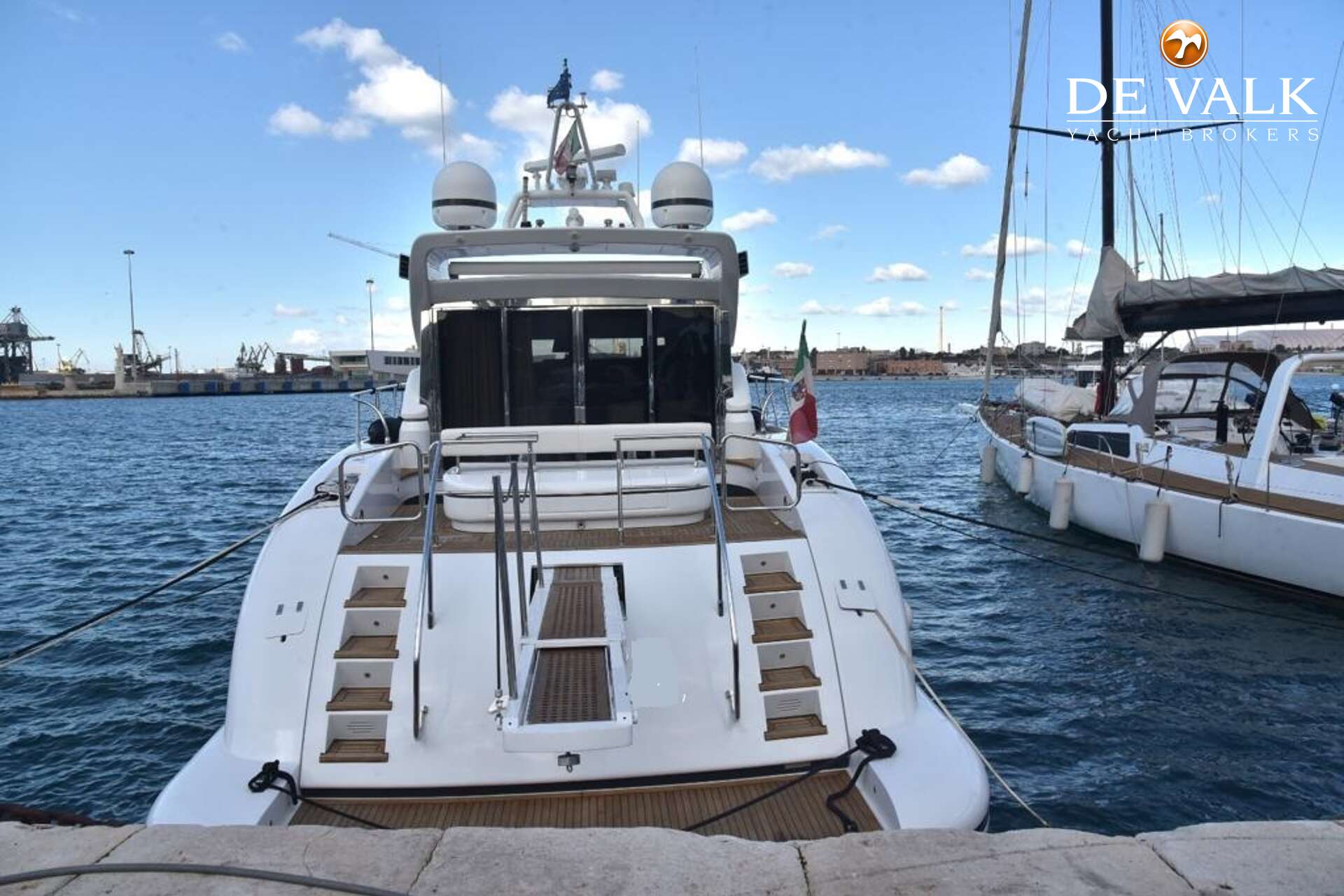 Mangusta 72 - Foto 5