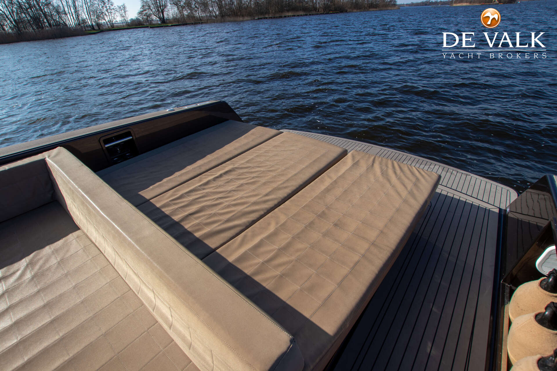 VanDutch 40 2009 – minimalistisch design met cruisepotentie - Foto 21