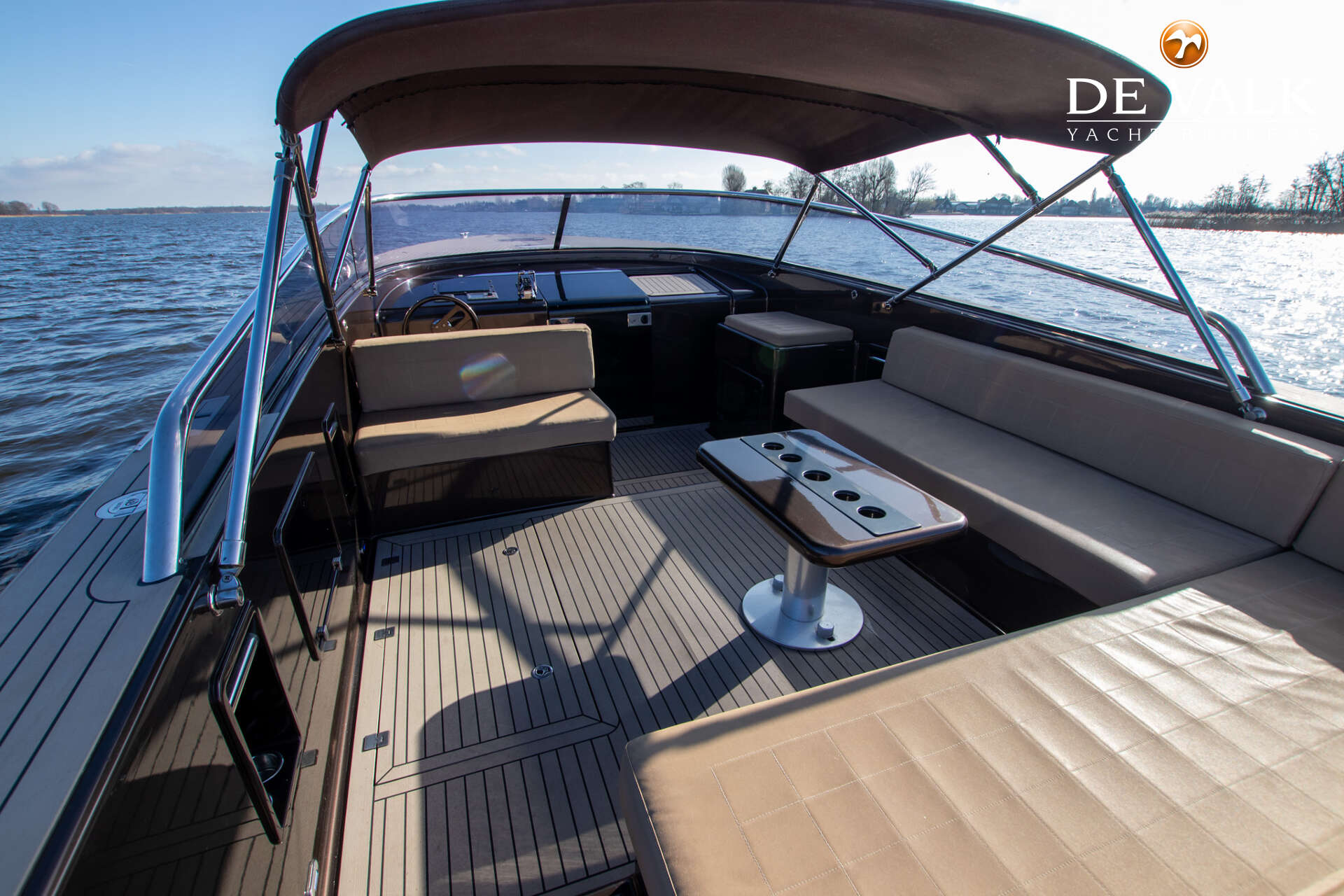 VanDutch 40 2009 – minimalistisch design met cruisepotentie - Foto 25