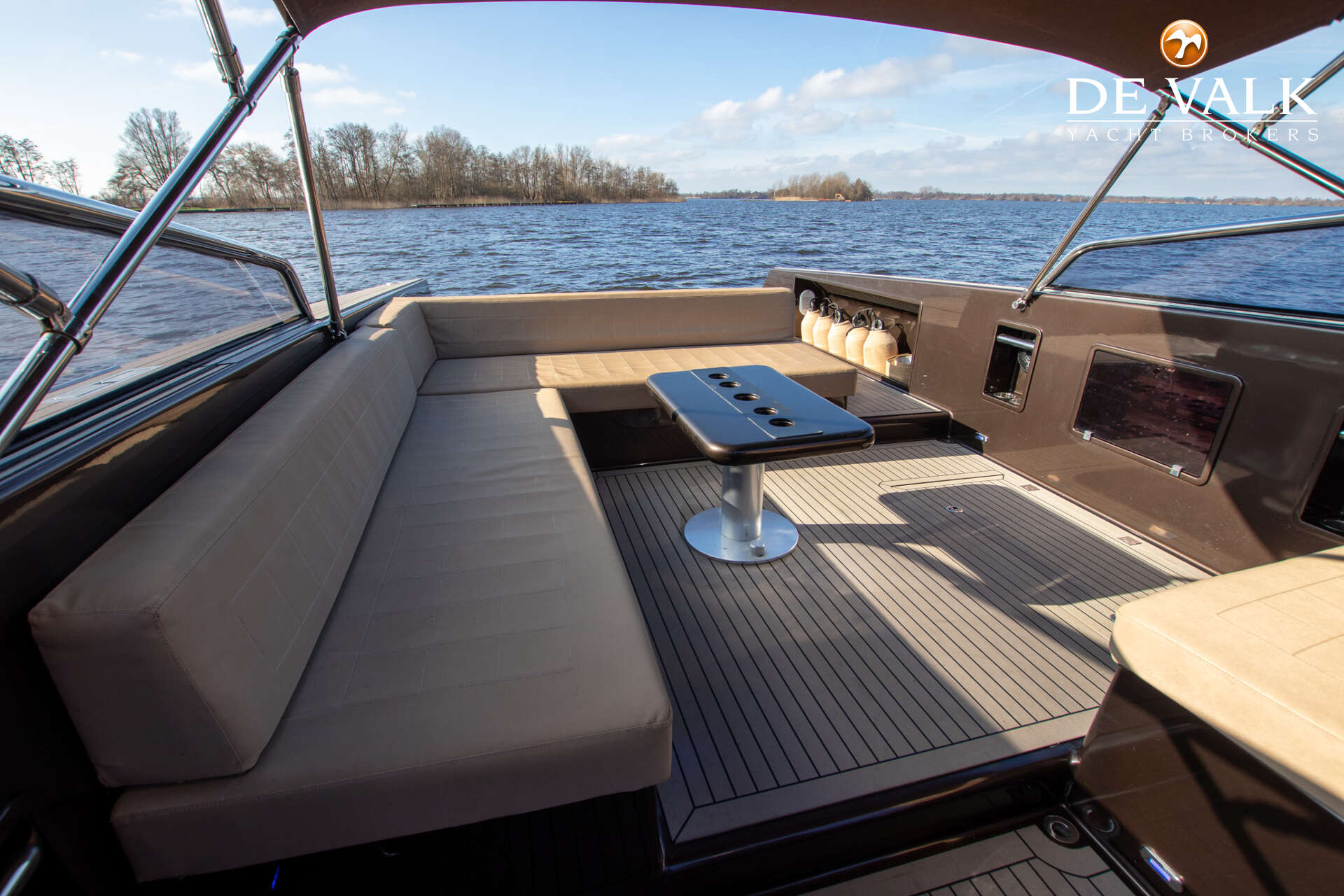 VanDutch 40 2009 – minimalistisch design met cruisepotentie - Foto 27