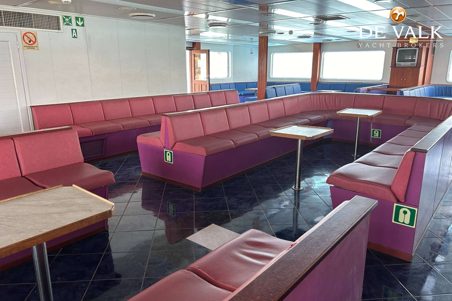 RO/PAX DOUBLE ENDED FERRY 72 M - Foto 20