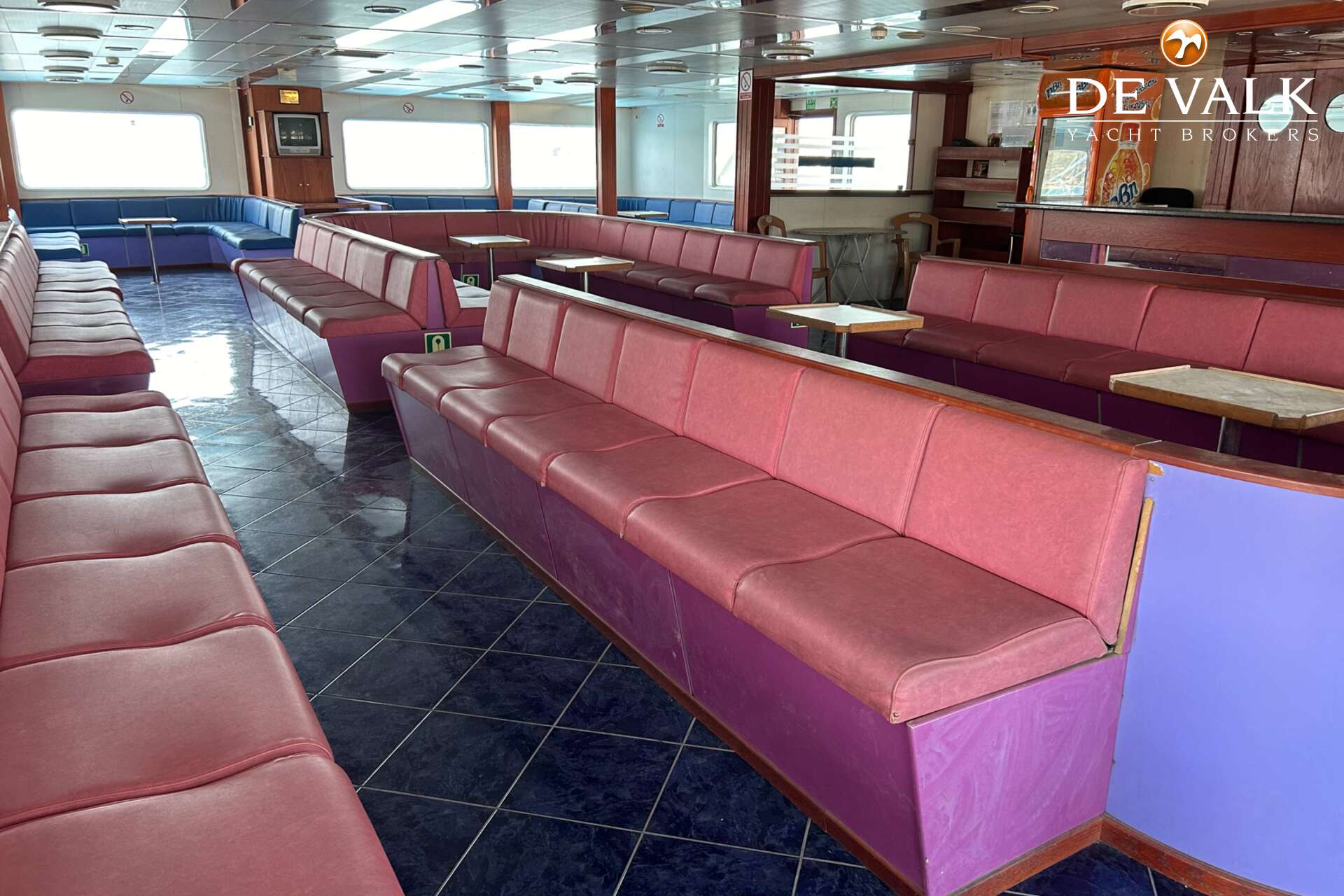 RO/PAX DOUBLE ENDED FERRY 72 M - Foto 21