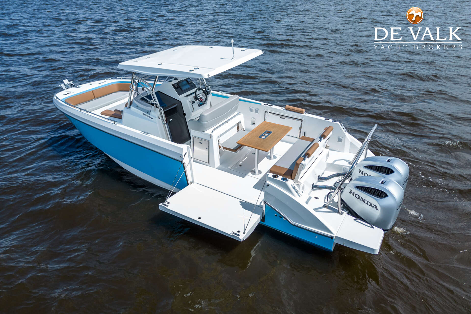 Beneteau Flyer 9 Spacedeck 2023 – 42 knopen met dubbele Honda's - Foto 3