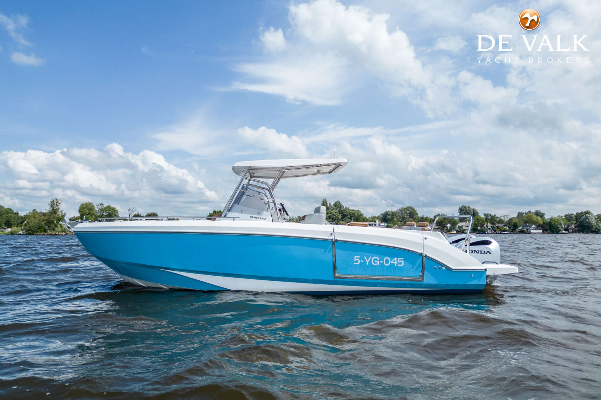 Beneteau Flyer 9 Spacedeck 2023 – 42 knopen met dubbele Honda's - Foto 4