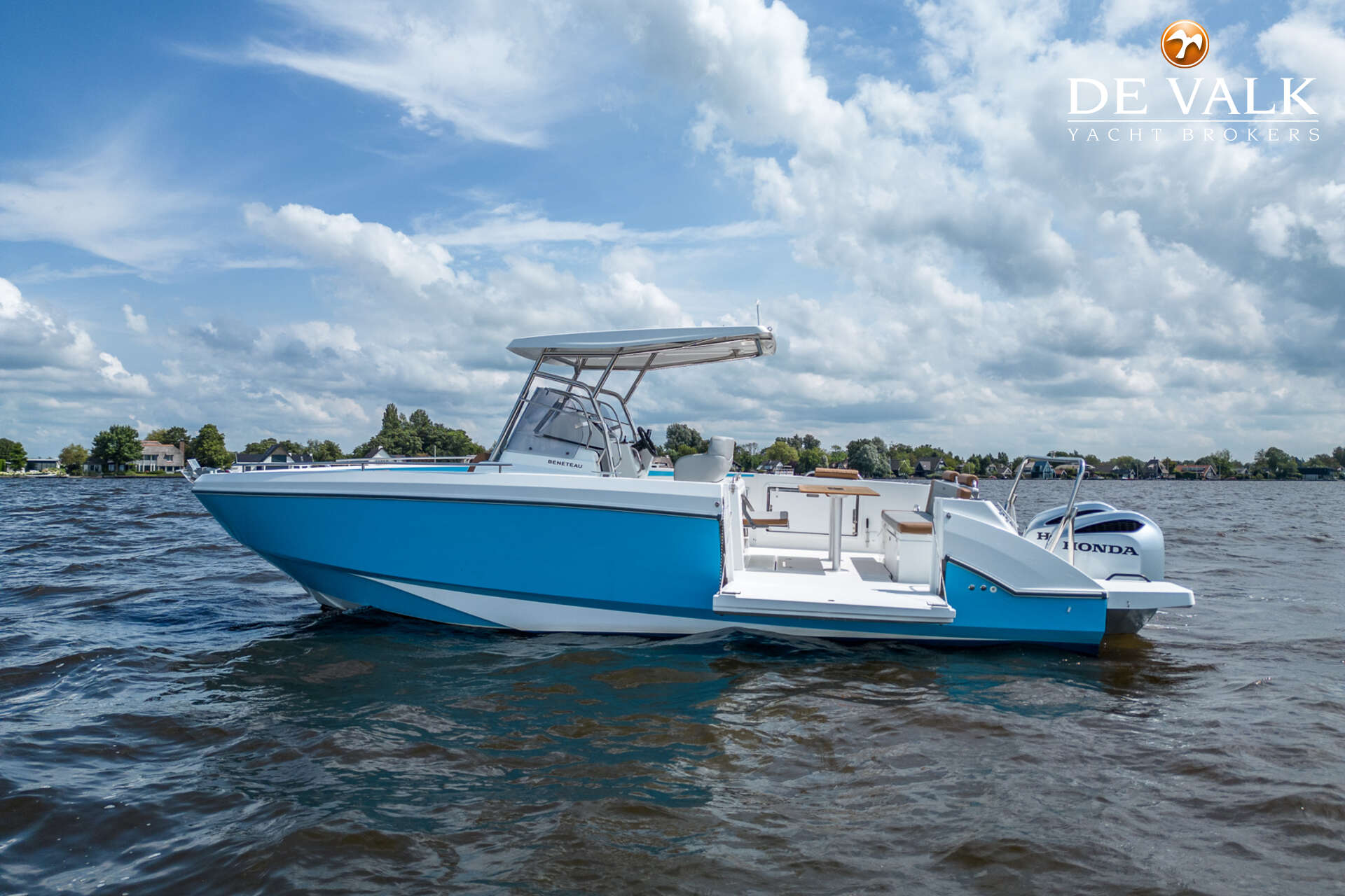 Beneteau Flyer 9 Spacedeck 2023 – 42 knopen met dubbele Honda's - Foto 5