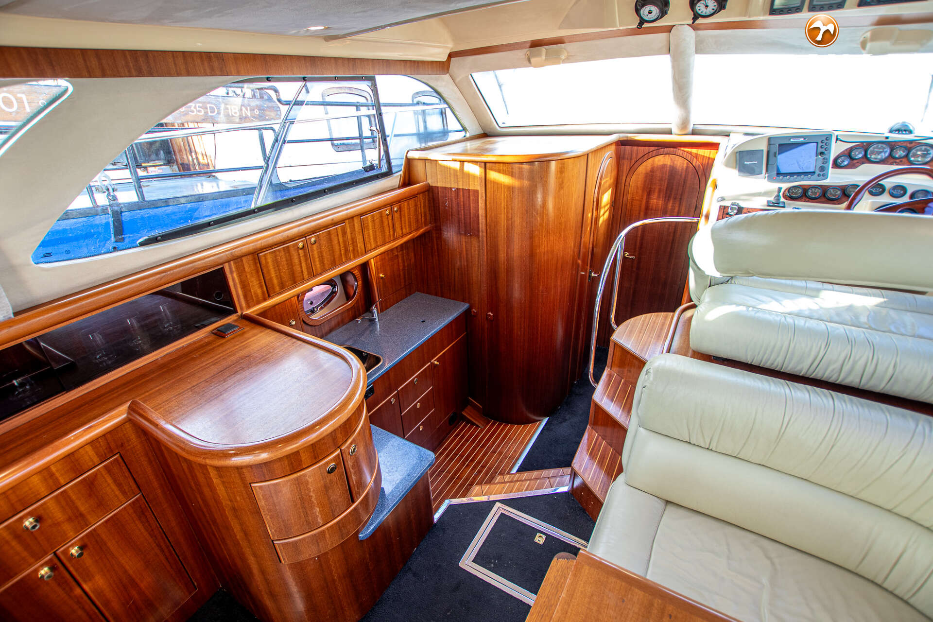 Galeon 380 Fly 2005 – Poolse flybridge met lage motoruren - Foto 21