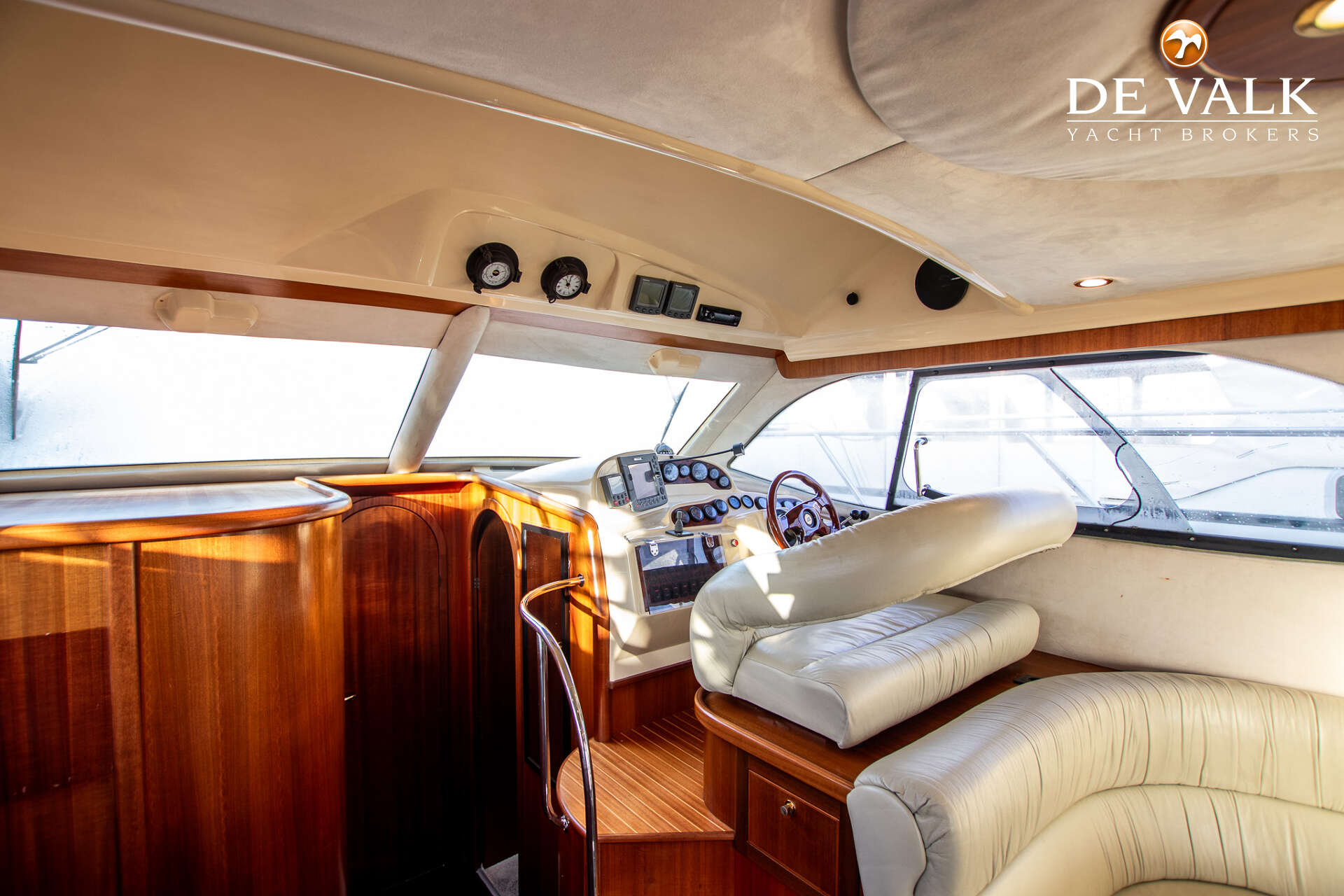 Galeon 380 Fly 2005 – Poolse flybridge met lage motoruren - Foto 22