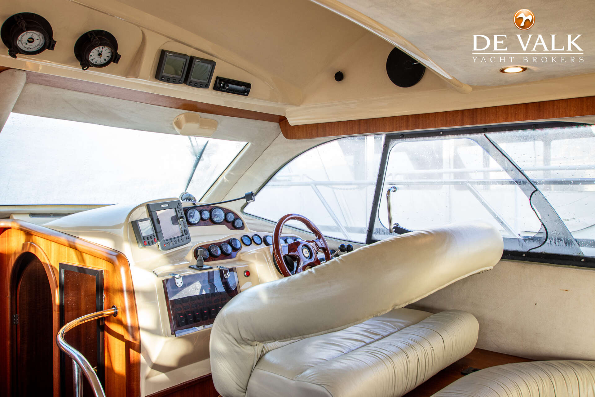 Galeon 380 Fly 2005 – Poolse flybridge met lage motoruren - Foto 23