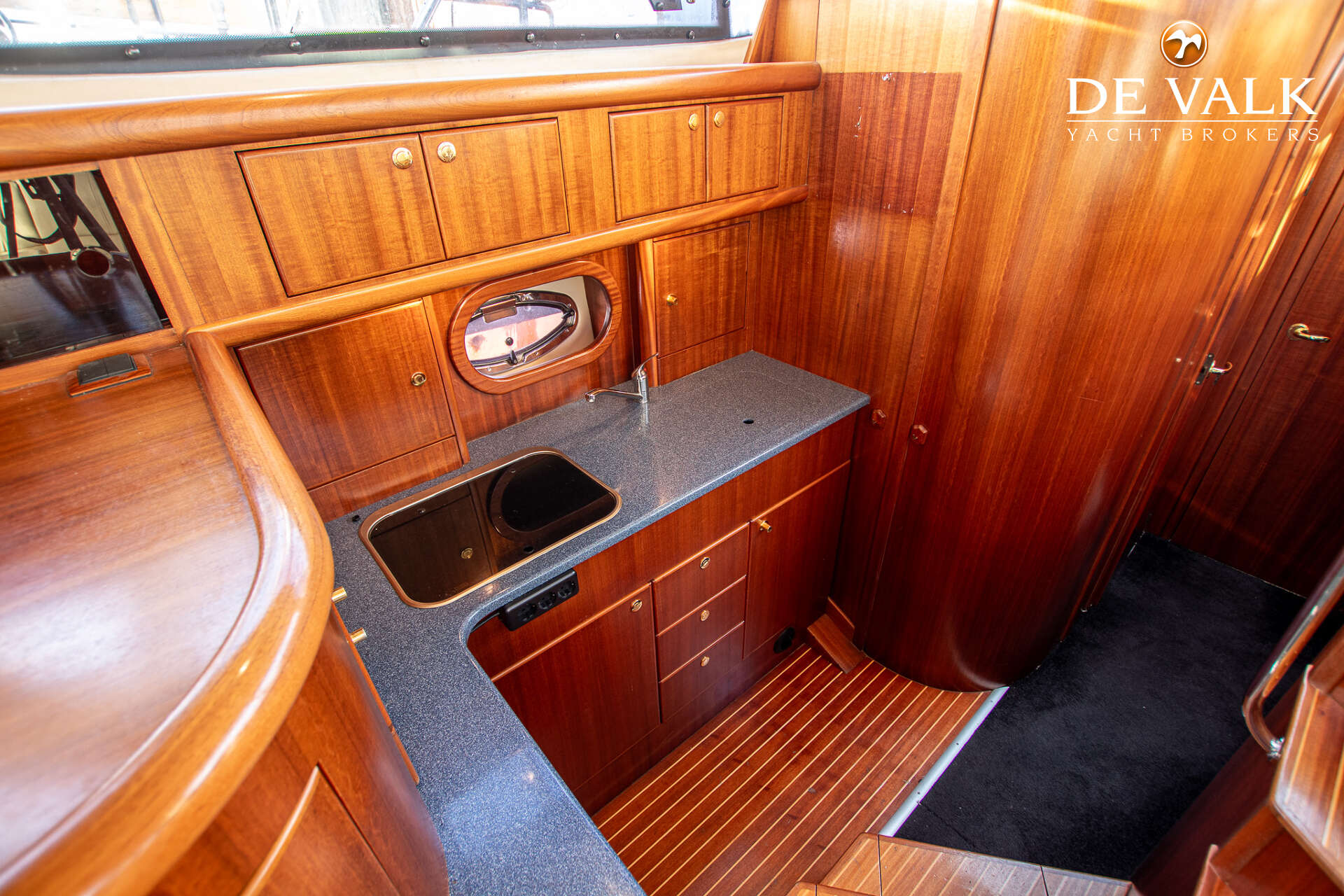 Galeon 380 Fly 2005 – Poolse flybridge met lage motoruren - Foto 29