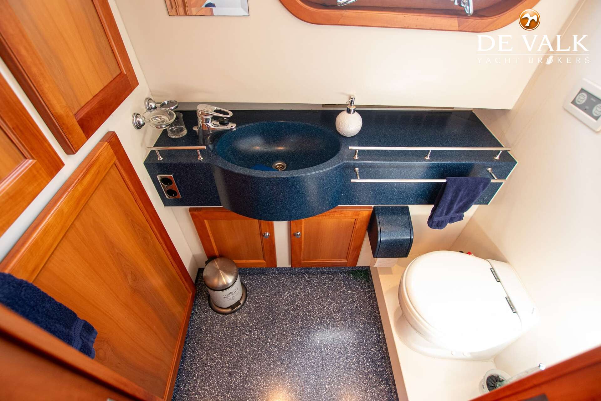 Feadship Akerboom 1965 – Stalen klassieker Loosdrecht - Foto 30