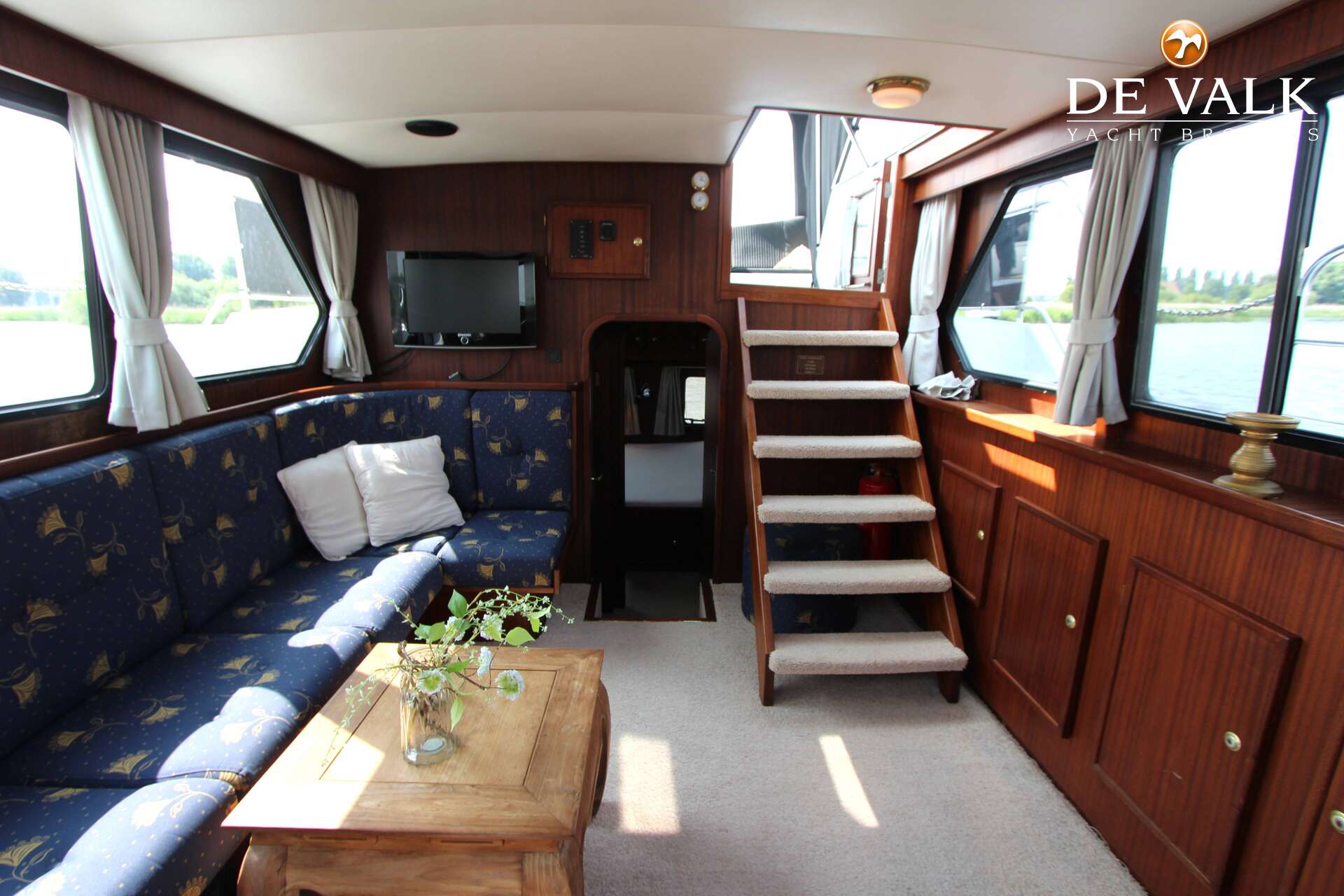 Valkkruiser 1350 (1999) – stalen kruiser met 8 kooien - Foto 20
