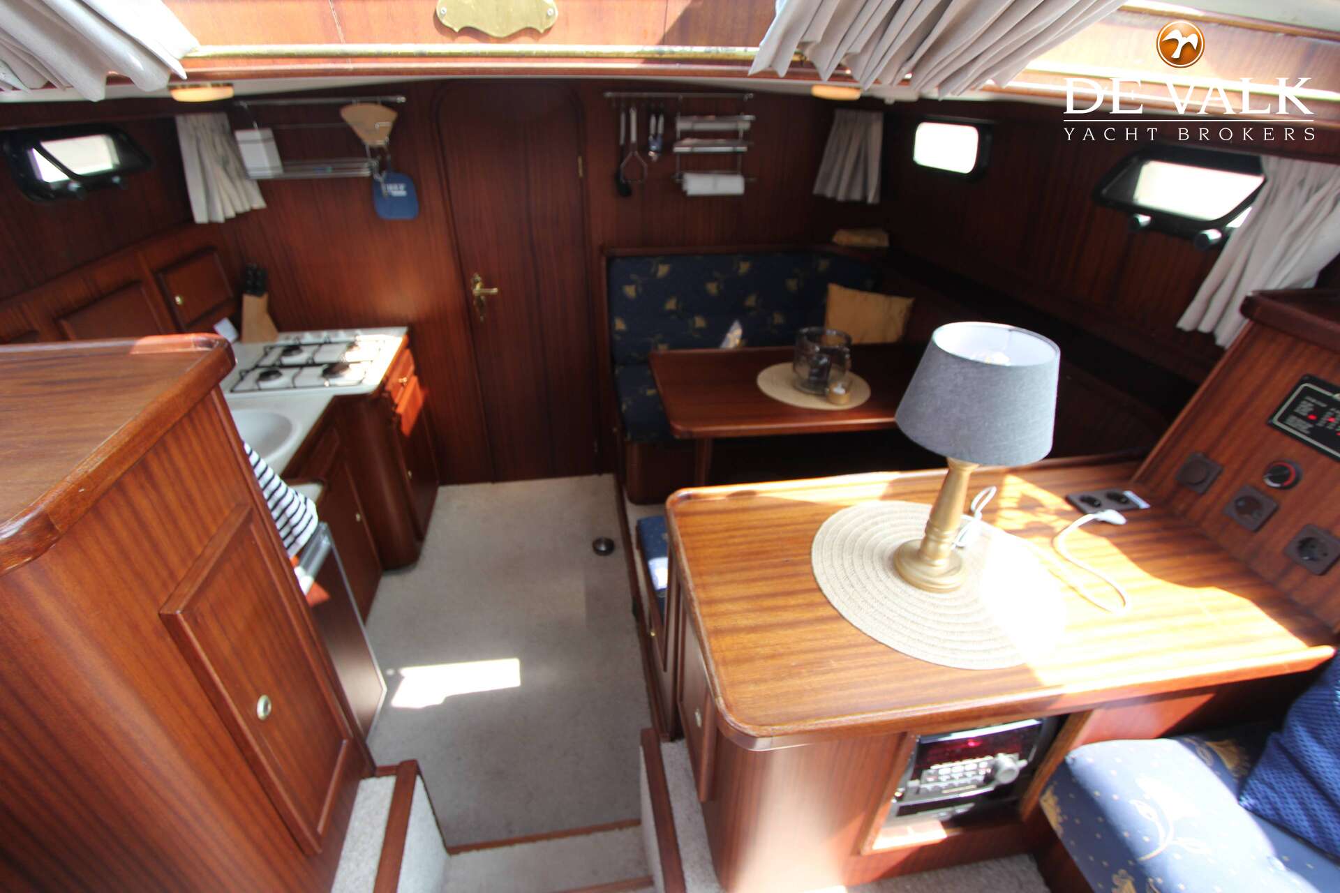 Valkkruiser 1350 (1999) – stalen kruiser met 8 kooien - Foto 21