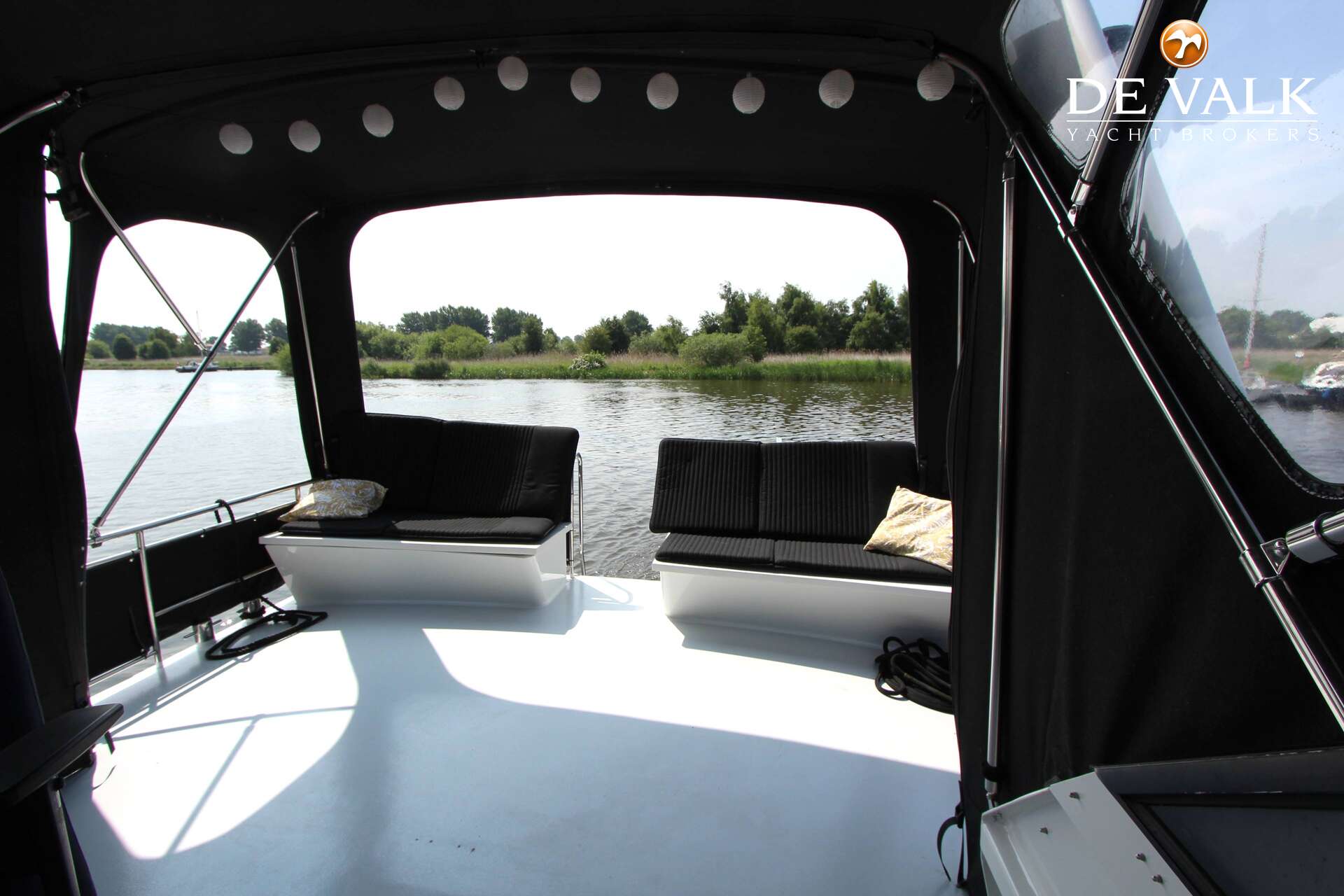 Valkkruiser 1350 (1999) – stalen kruiser met 8 kooien - Foto 8