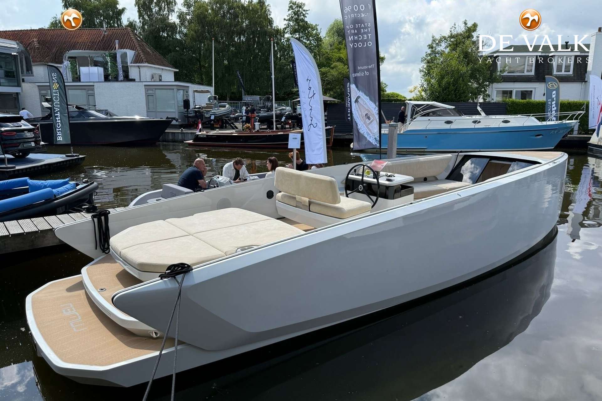 Lumen E10