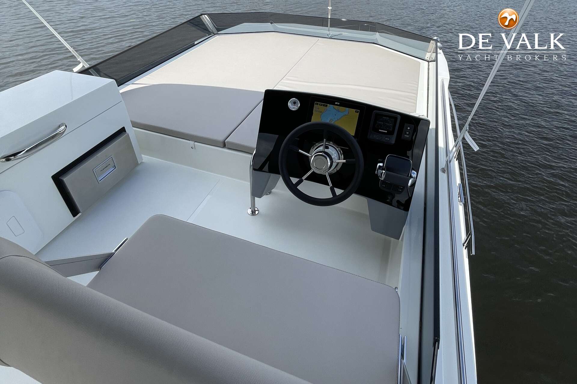 Cobra Yachts Maestro 42 - Foto 14