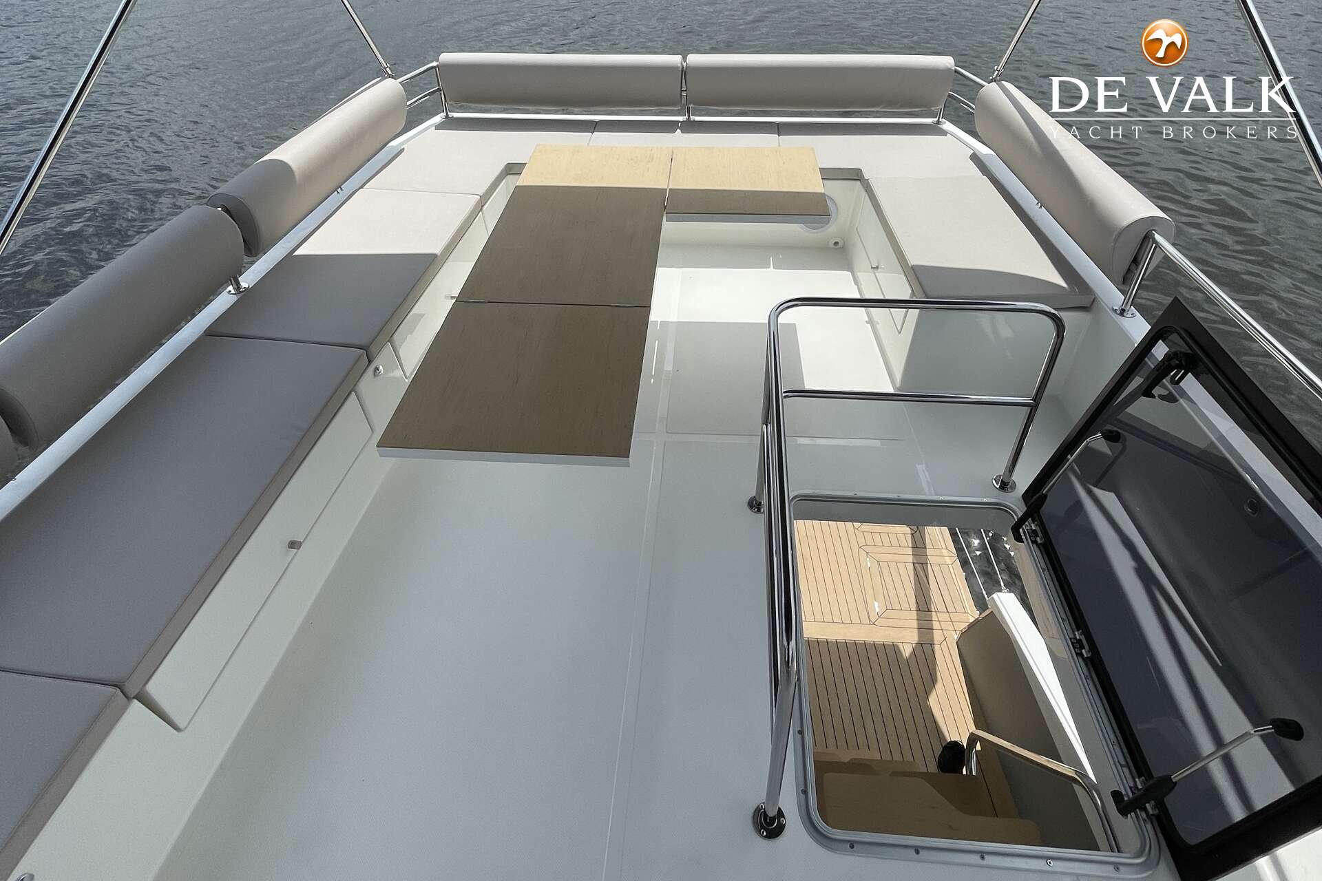 Cobra Yachts Maestro 42 - Foto 15