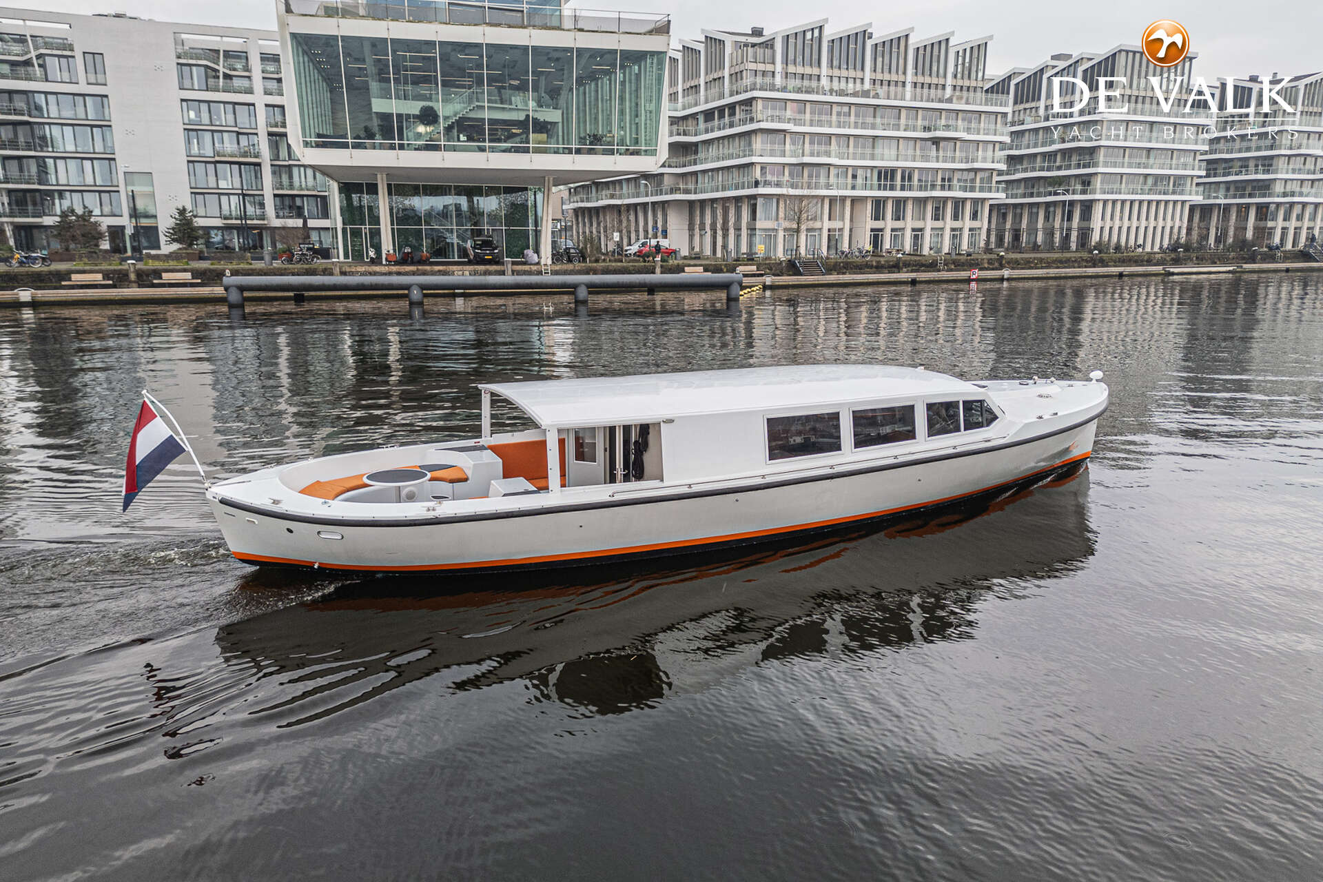Vels 45 Launch 2014 – luxe tender met lage doorvaart - Foto 4