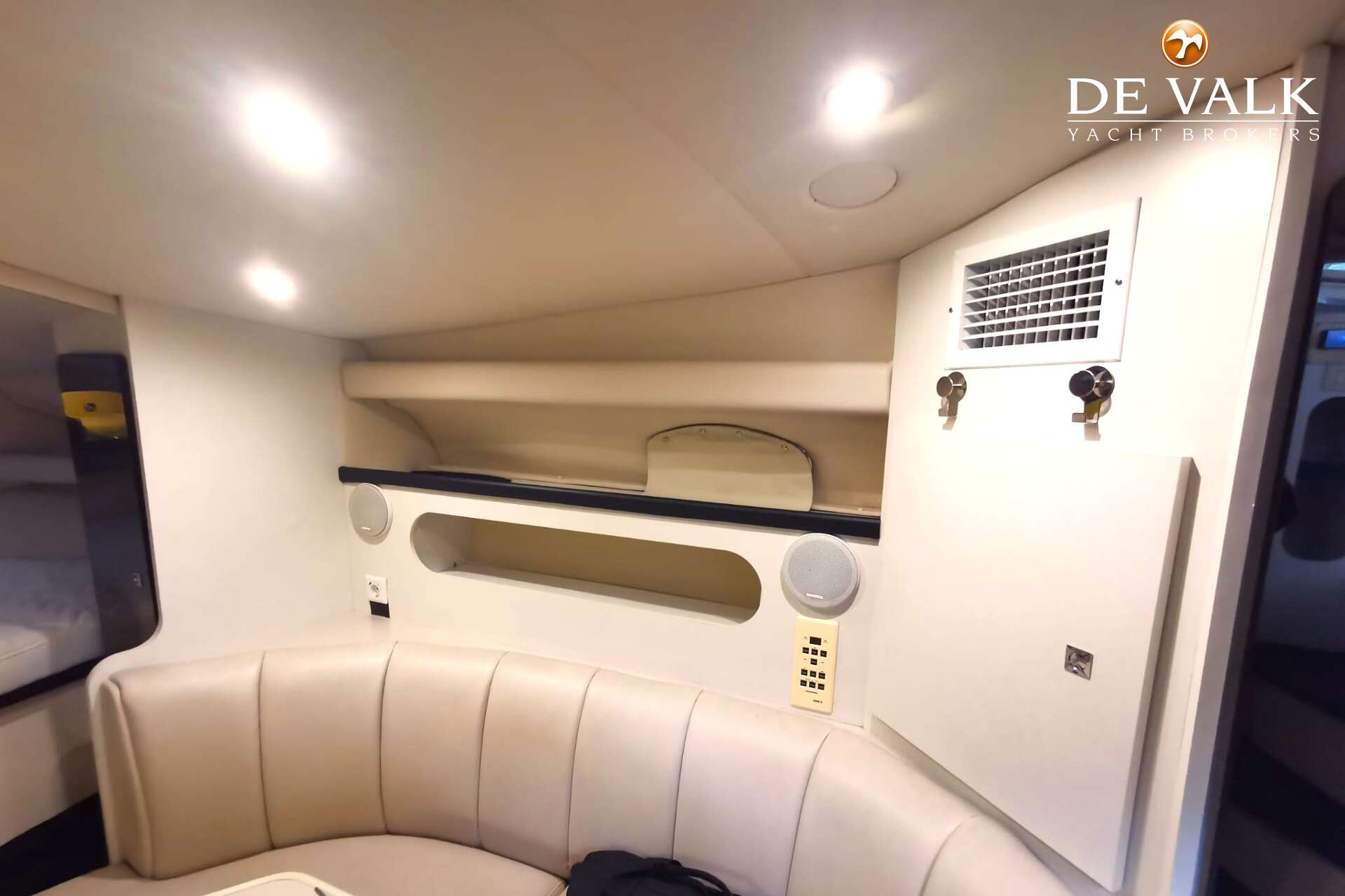 Cruisers Yachts 3075 Rogue - Foto 12