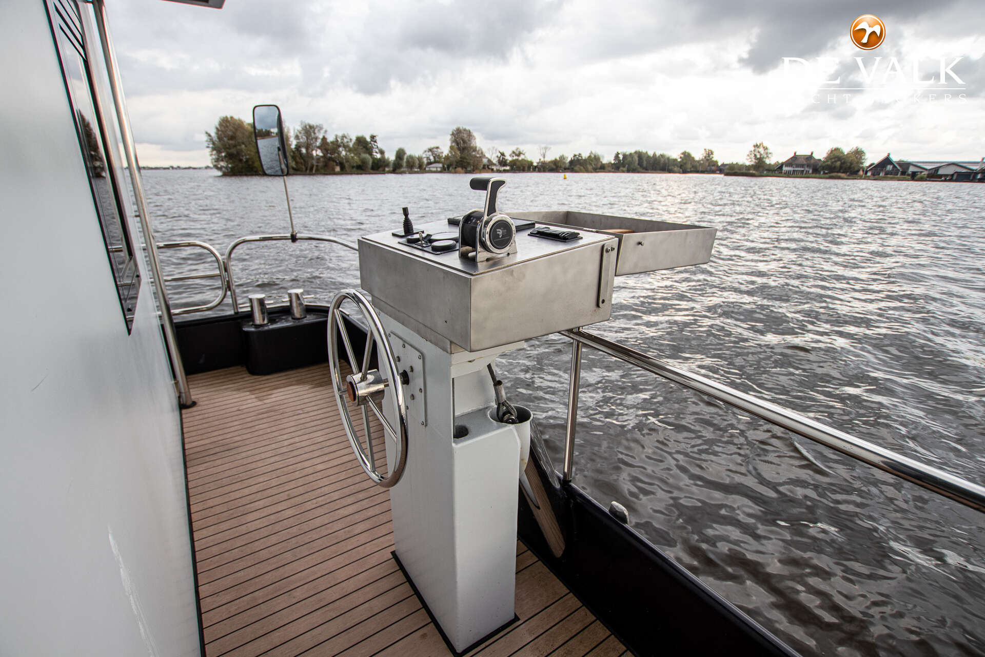 Woonboot Woonboot 2023 – Luxemotor nieuwstaat Loosdrecht - Foto 6