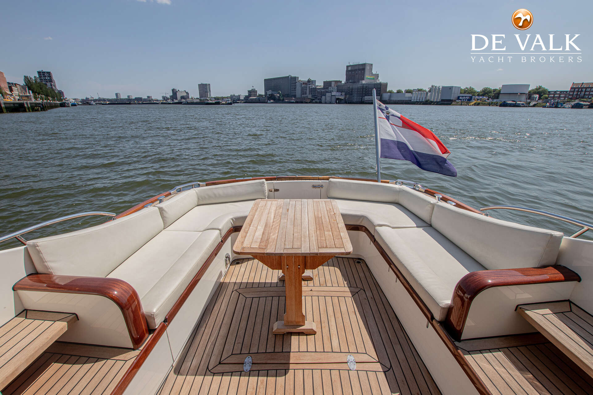 Rapsody 55 (2007) – zeewaardig motorjacht met 2×575pk - Foto 16