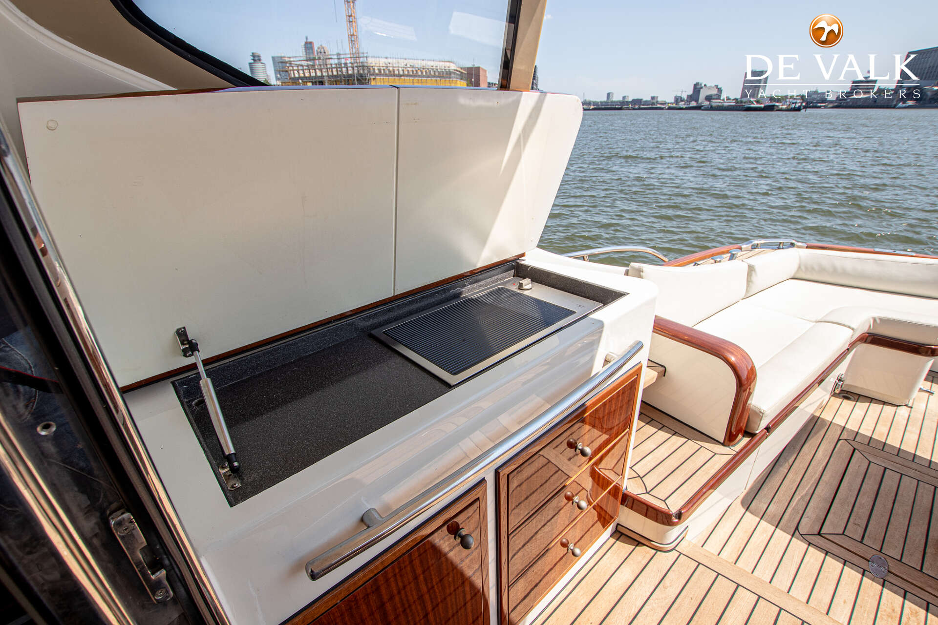 Rapsody 55 (2007) – zeewaardig motorjacht met 2×575pk - Foto 19
