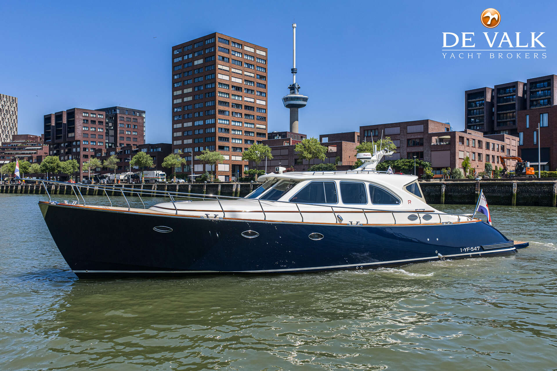 Rapsody 55 (2007) – zeewaardig motorjacht met 2×575pk - Foto 9