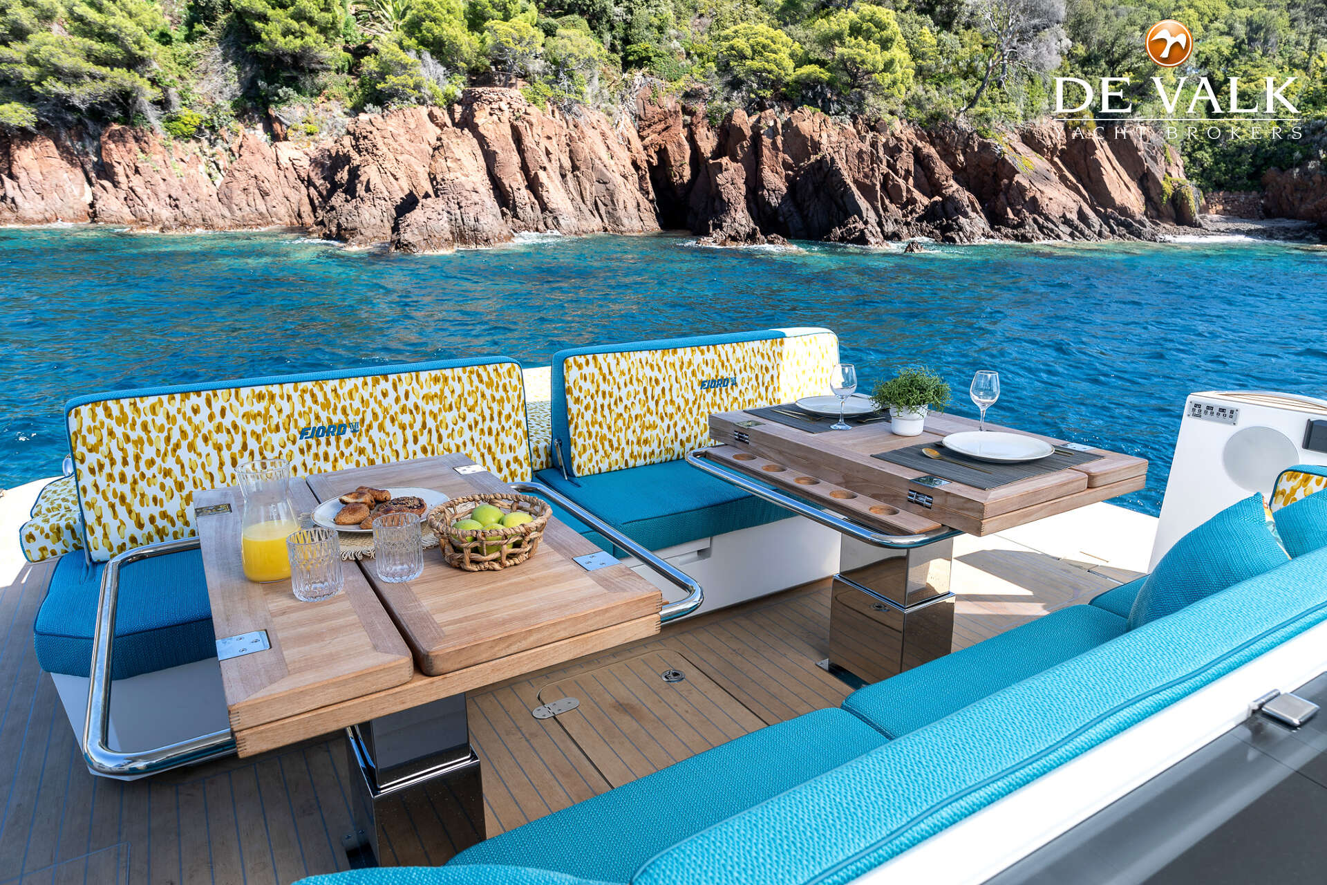 Fjord 48 Open 2026 – iconisch design met futuristische stuur - Foto 14