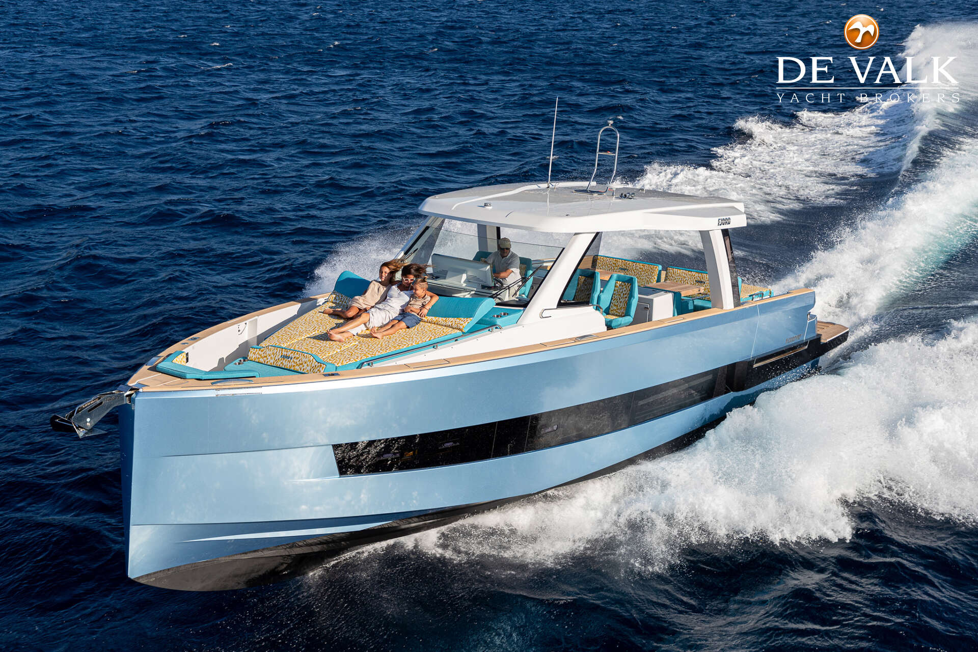Fjord 48 Open 2026 – iconic design met futuristische stuur - Foto 7