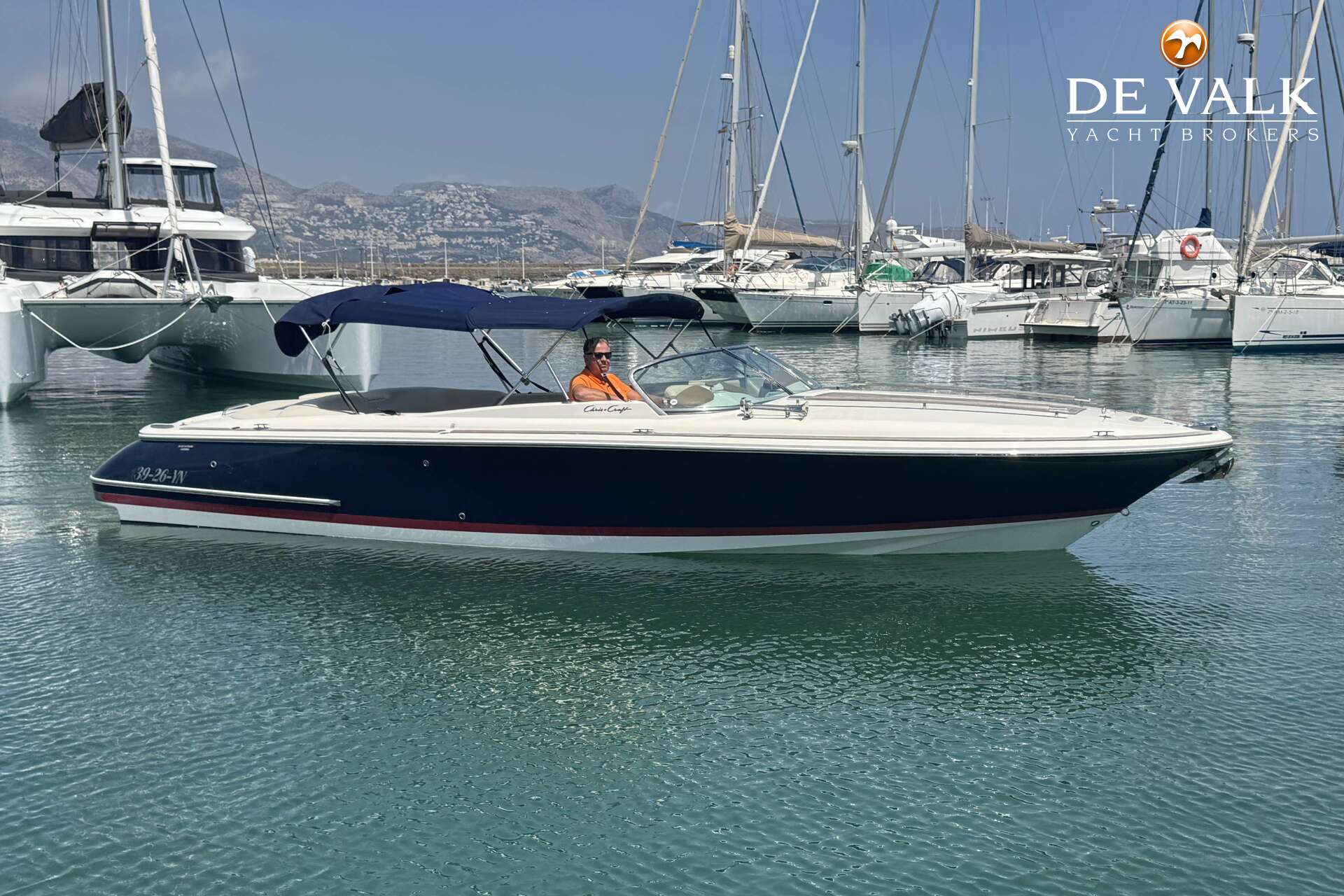 Chris-Craft Corsair 28