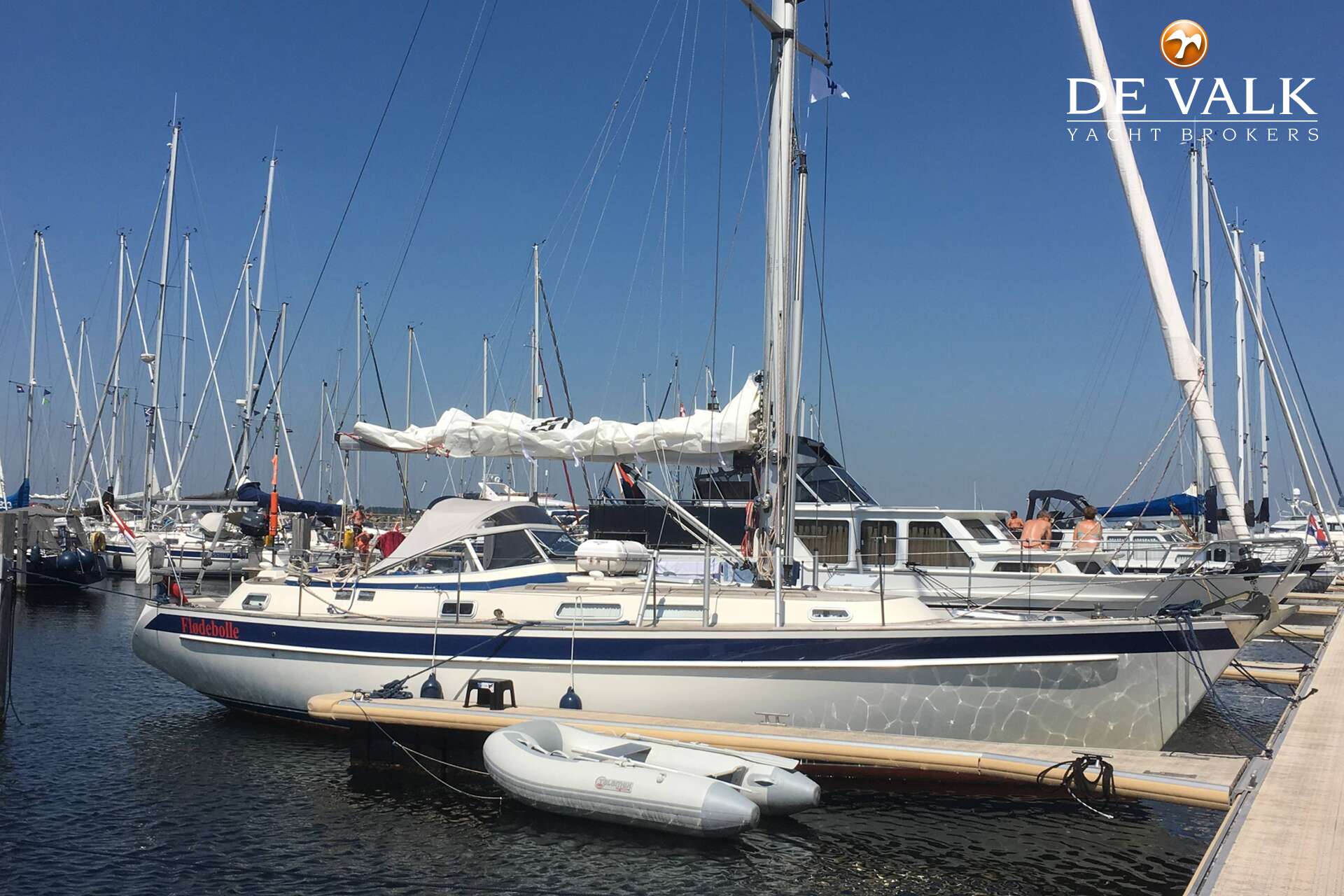 Hallberg Rassy 39