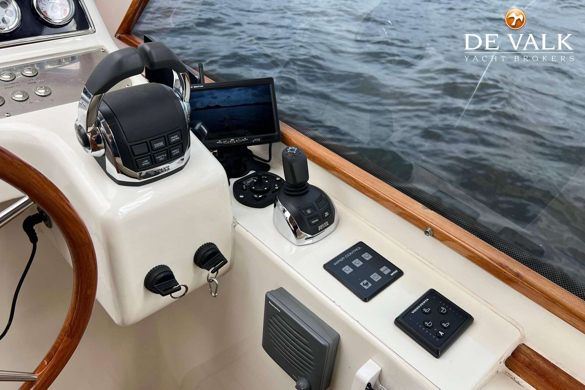 Long Island 40 Runabout - Foto 20