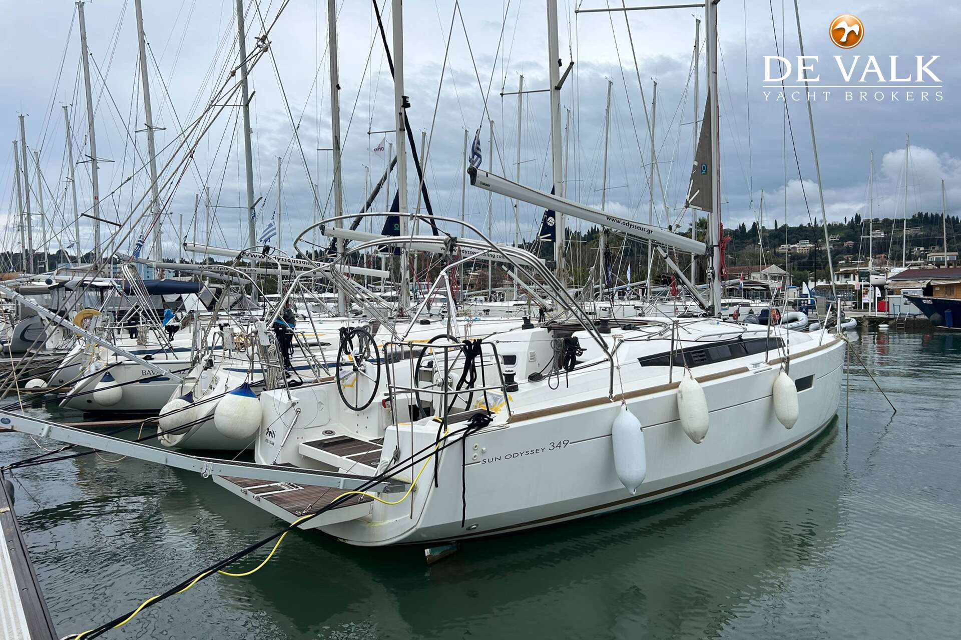 Jeanneau Sun Odyssey 349 (2017) – charter-ready cruiser