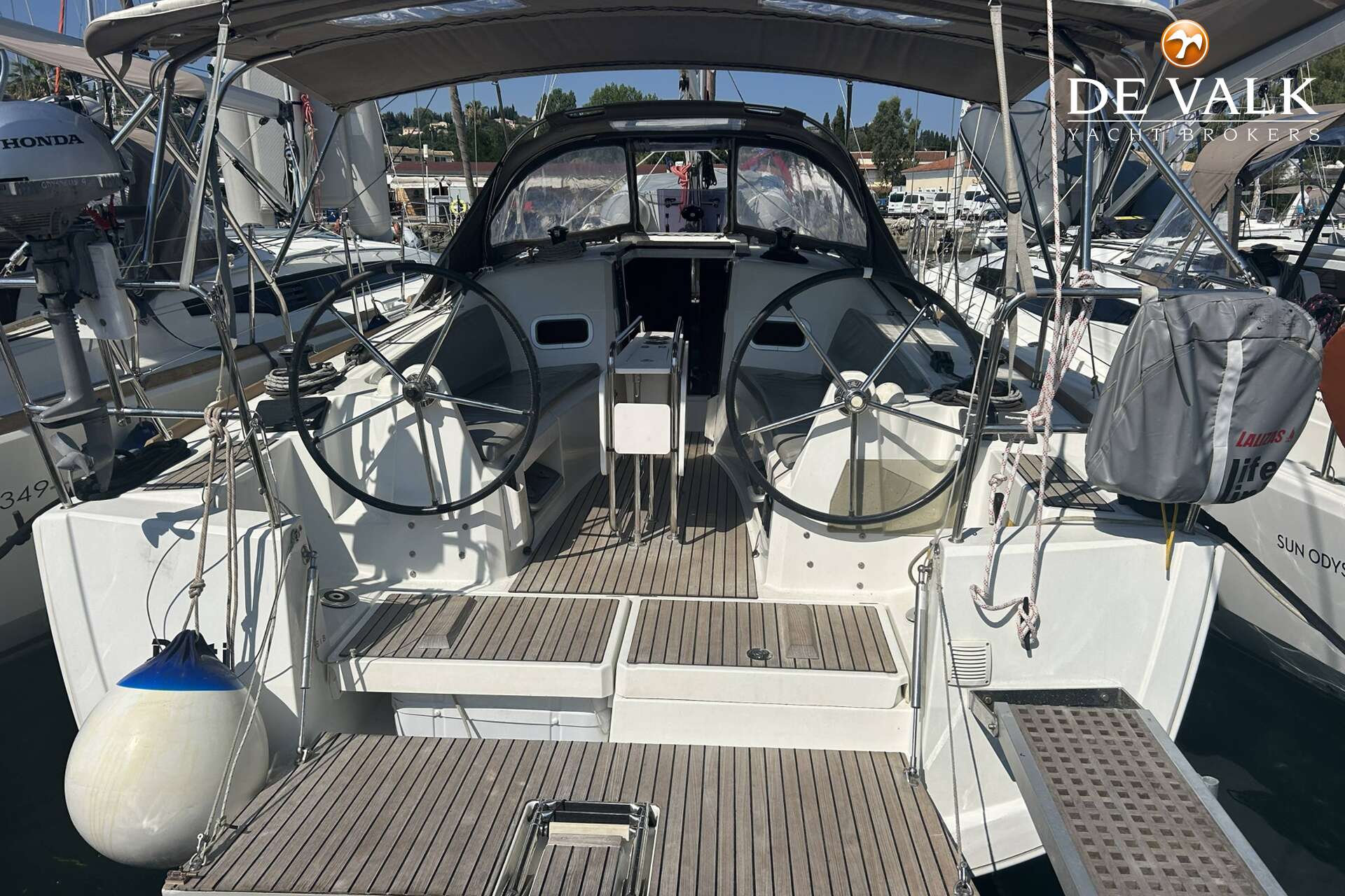 Jeanneau Sun Odyssey 349 (2017) – charter-ready cruiser - Foto 2