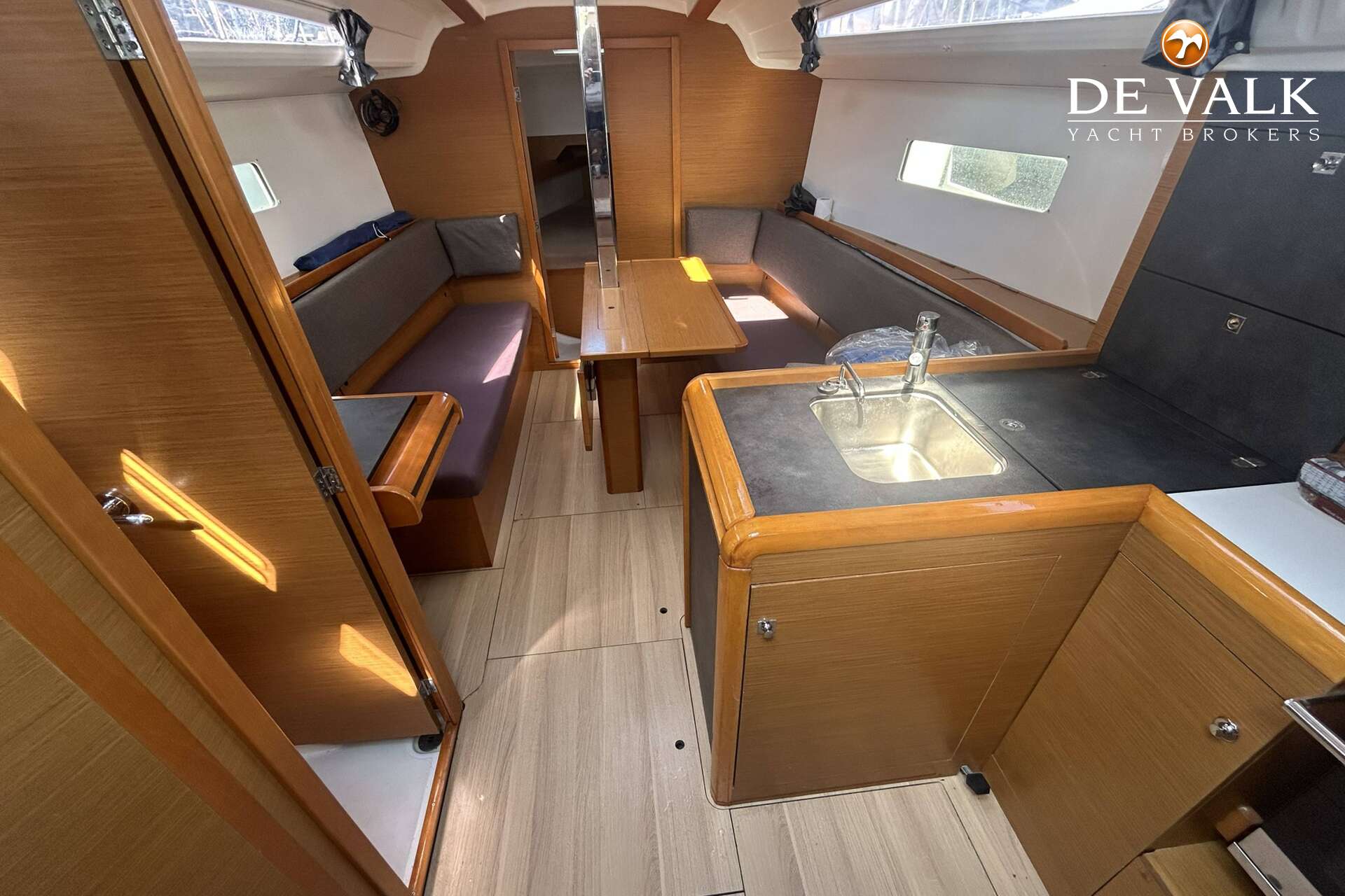 Jeanneau Sun Odyssey 349 (2017) – charter-ready cruiser - Foto 21