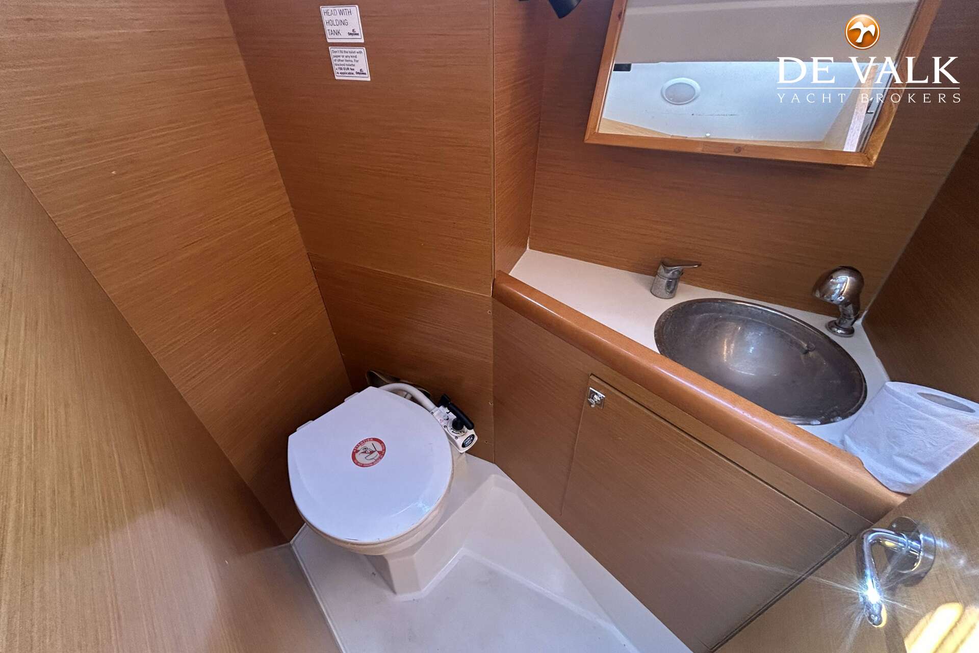 Jeanneau Sun Odyssey 349 (2017) – charter-ready cruiser - Foto 26
