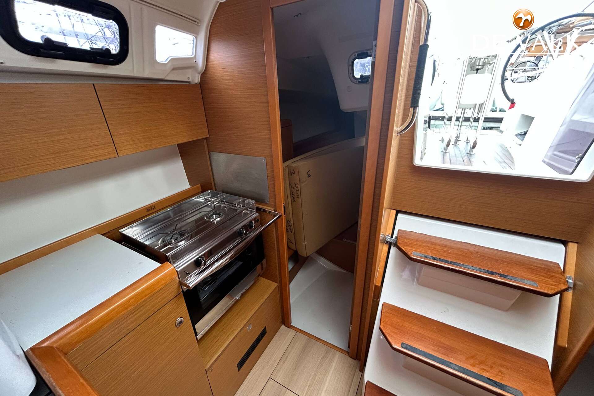 Jeanneau Sun Odyssey 349 (2017) – charter-ready cruiser - Foto 29