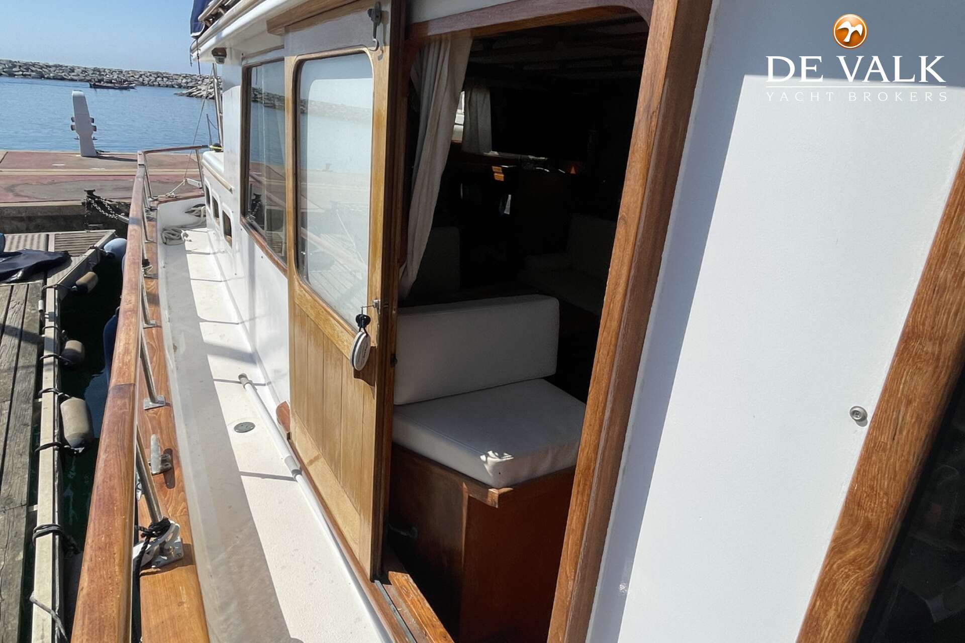 CHUNG HWA BOAT BUILDING TRAWLER 34 - Foto 17