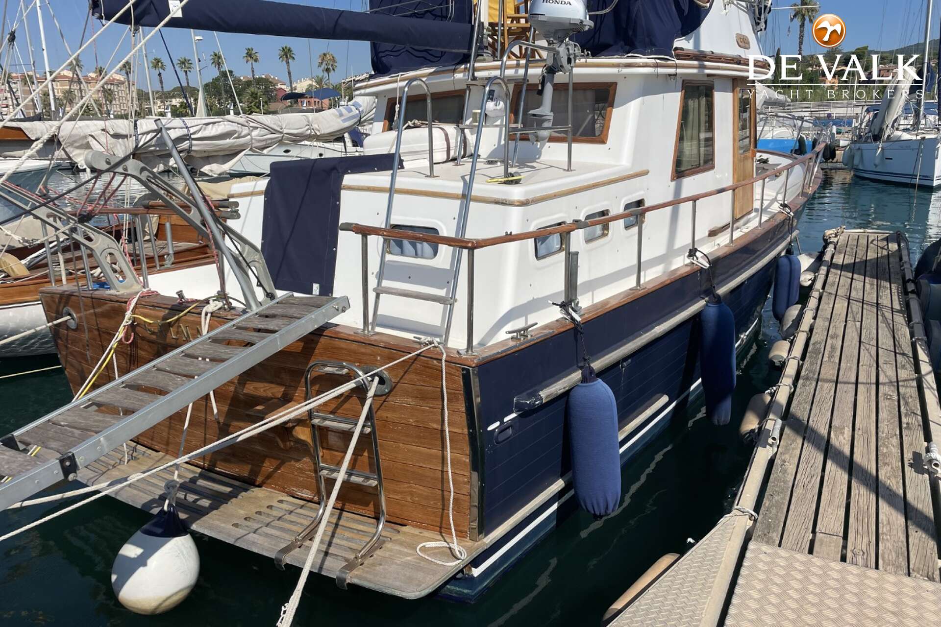 CHUNG HWA BOAT BUILDING TRAWLER 34 - Foto 3