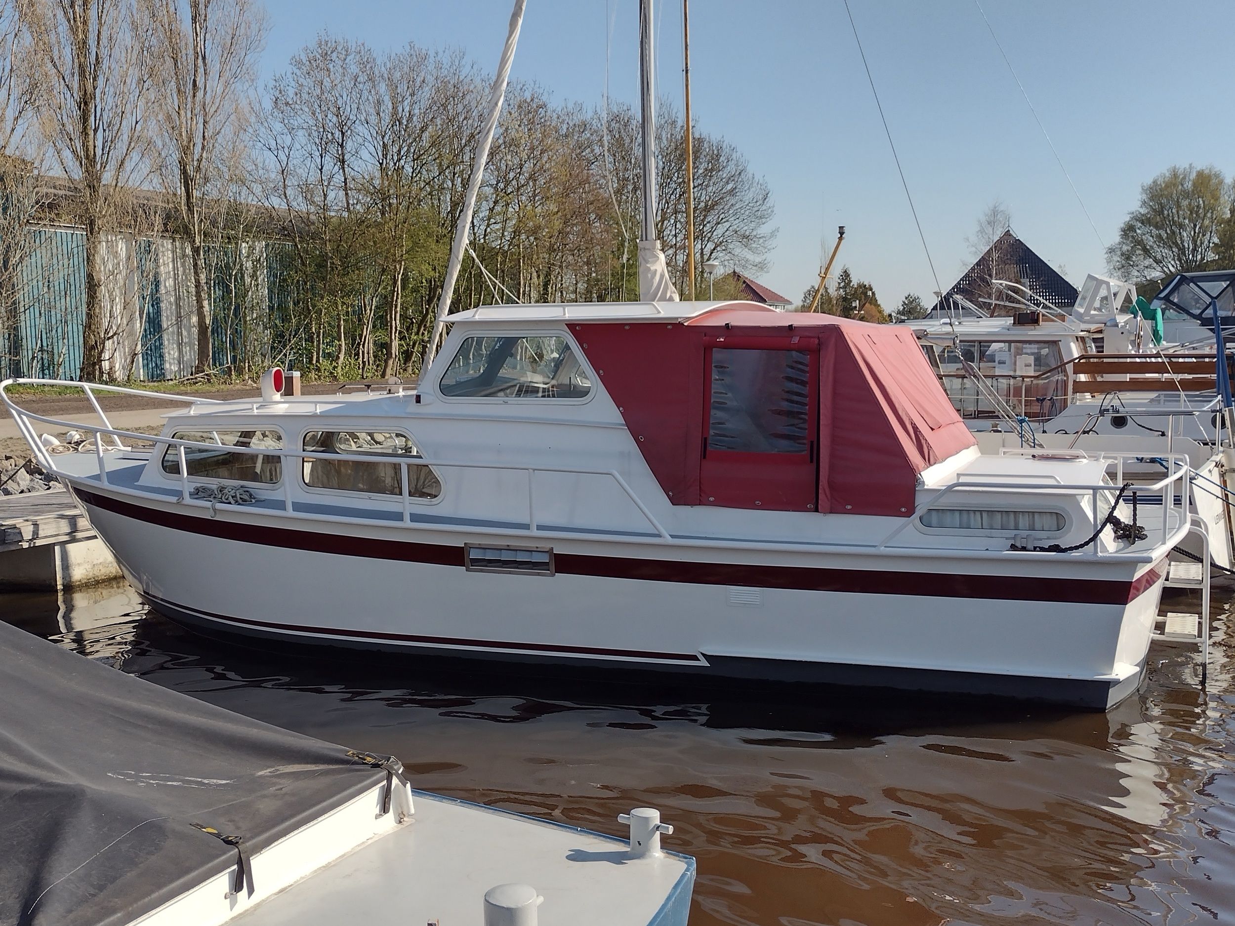 Boornkruiser 880 OK/AK 1982 – stalen motorkruiser met 4 hutten - Foto 22