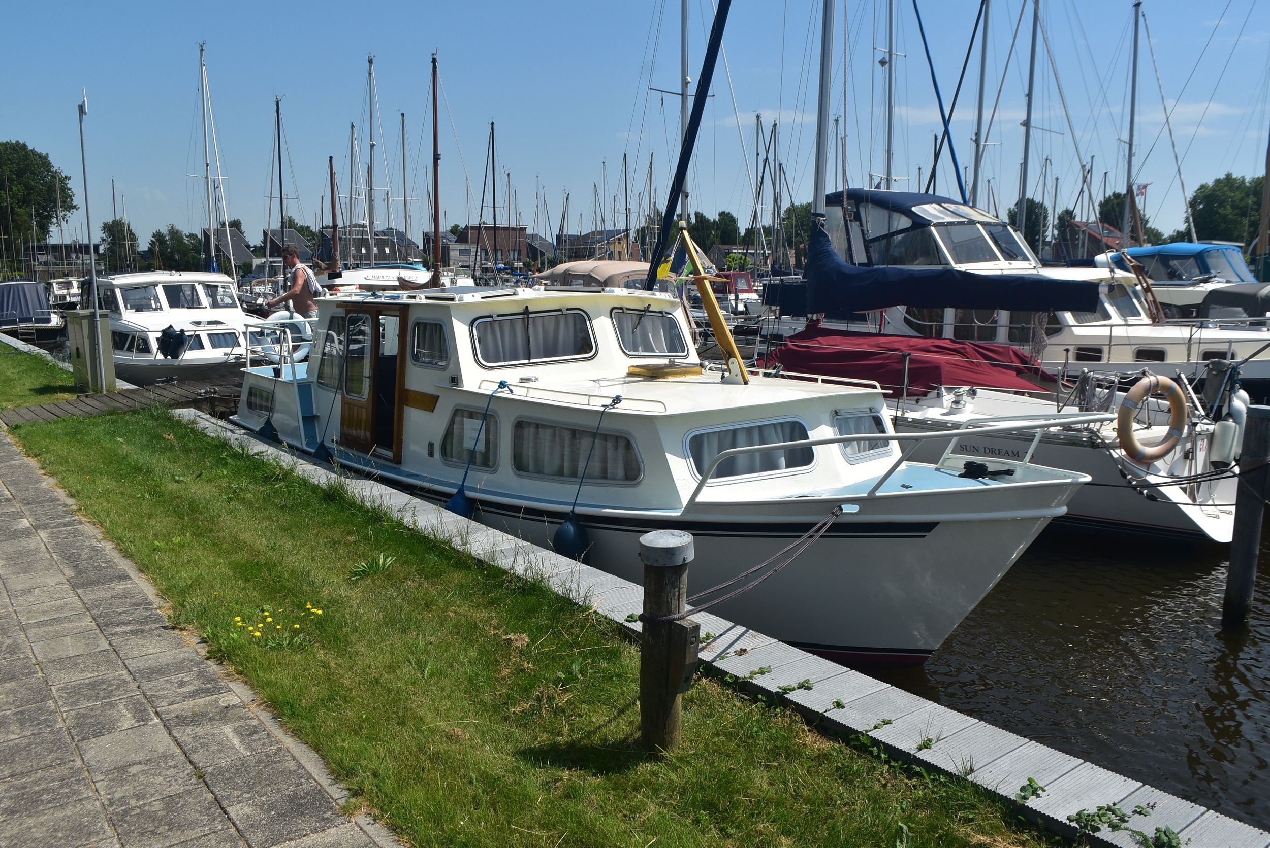 Motorkruiser One Off 9.70m 1975 – Stalen scheepsbouw op maat